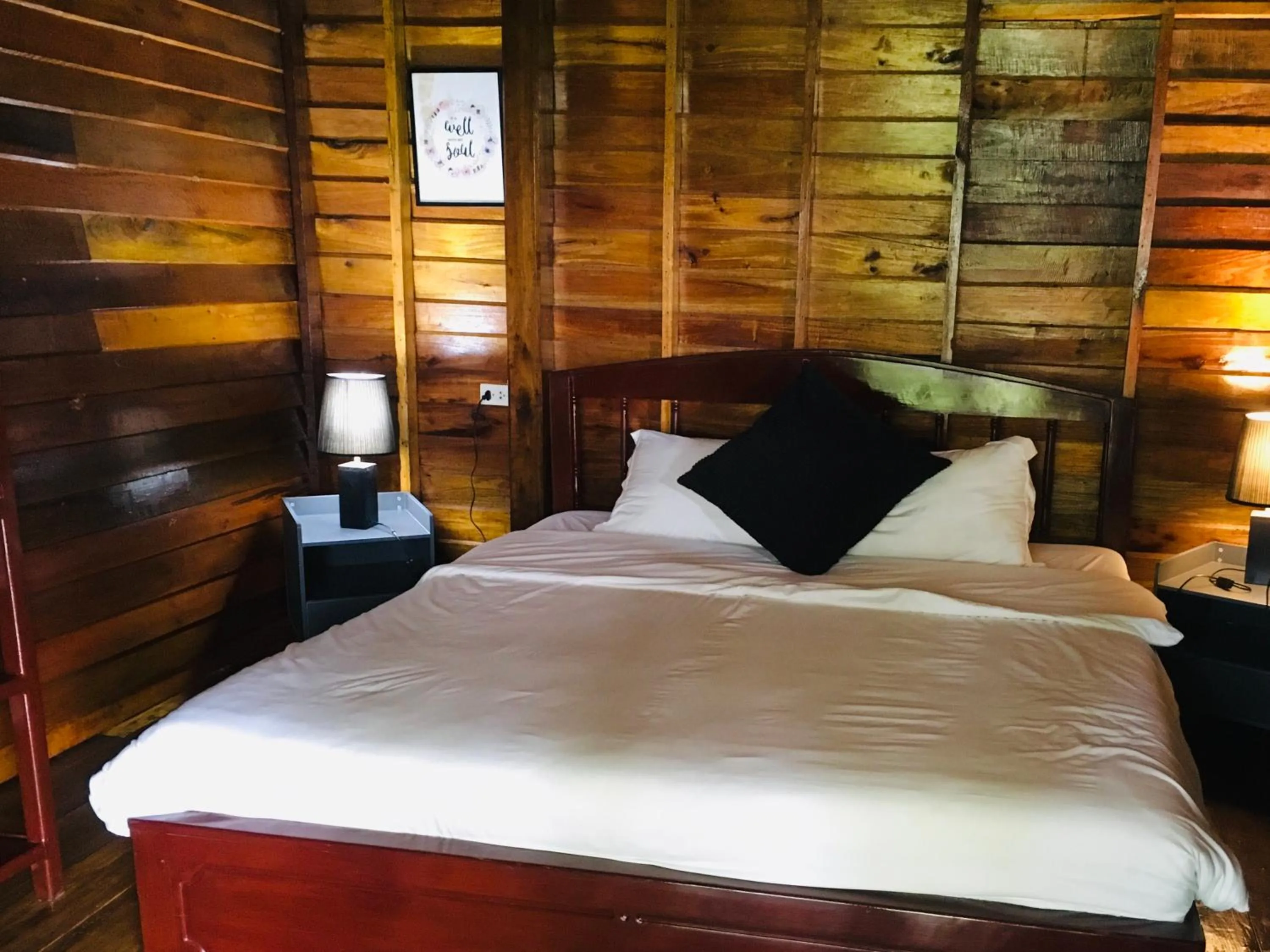 Bedroom, Bed in Oon Lee Bungalows