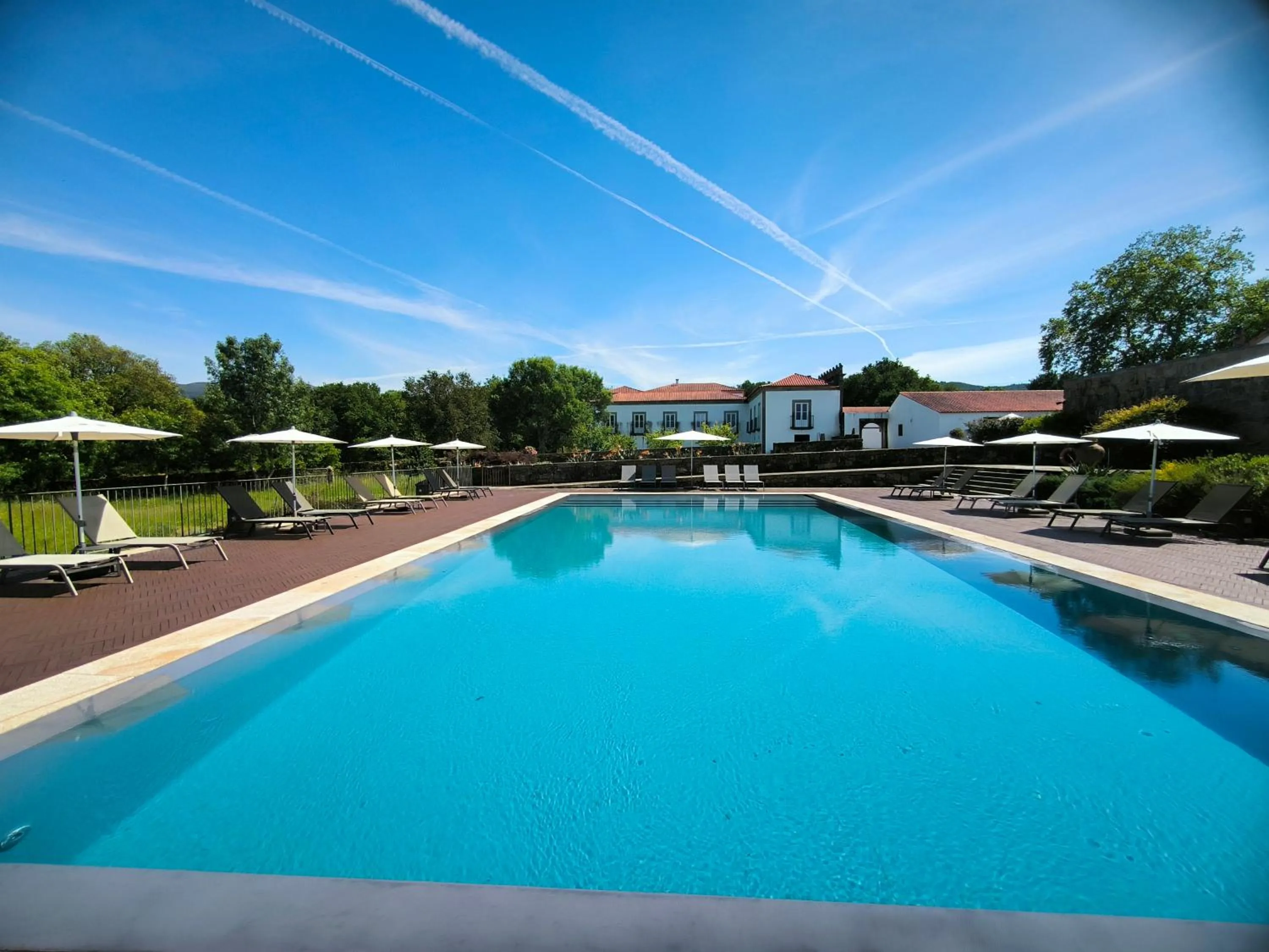 Swimming pool in Hotel Paço de Vitorino