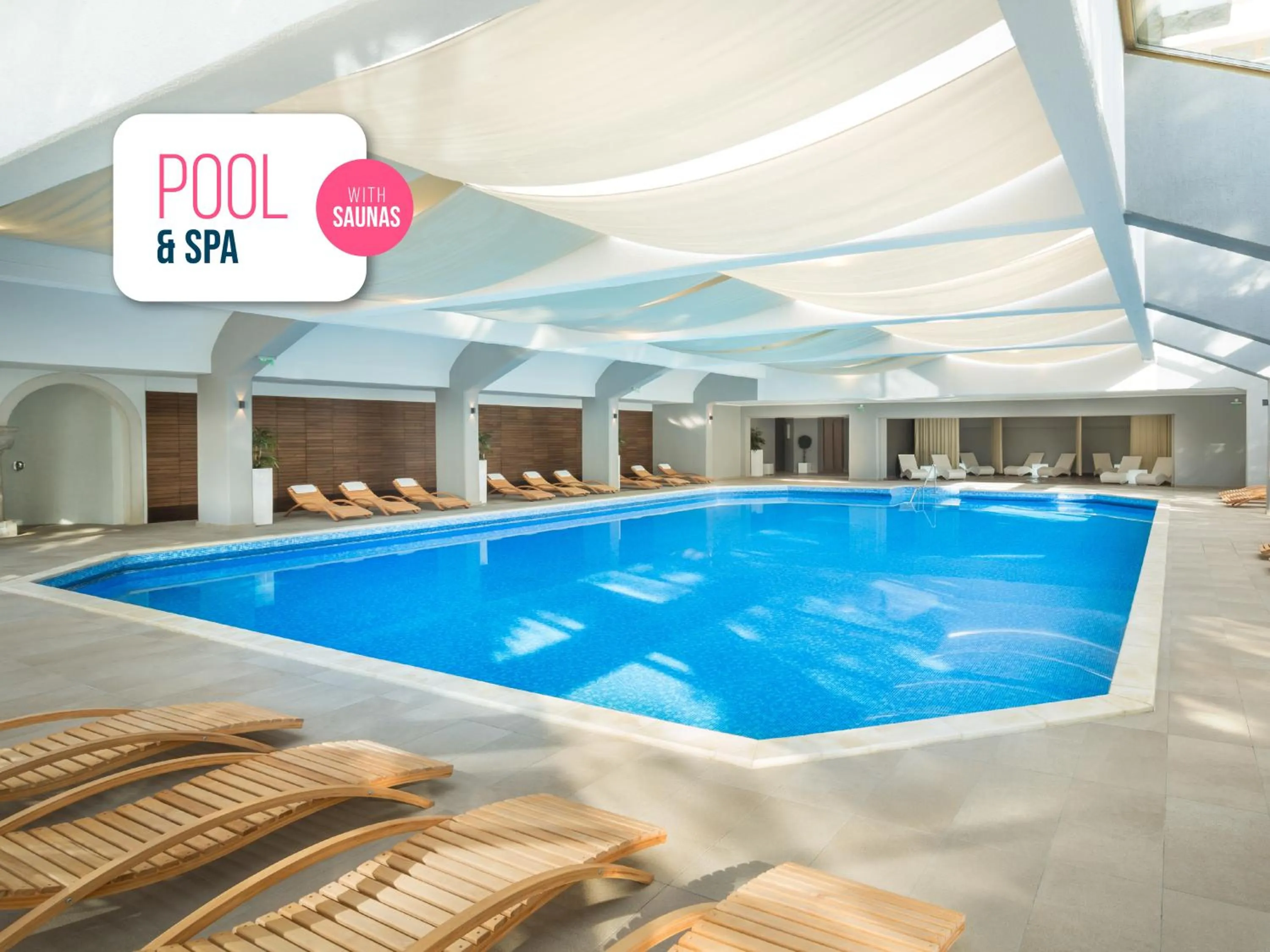 Swimming pool in Hotel Excelsior - Liburnia