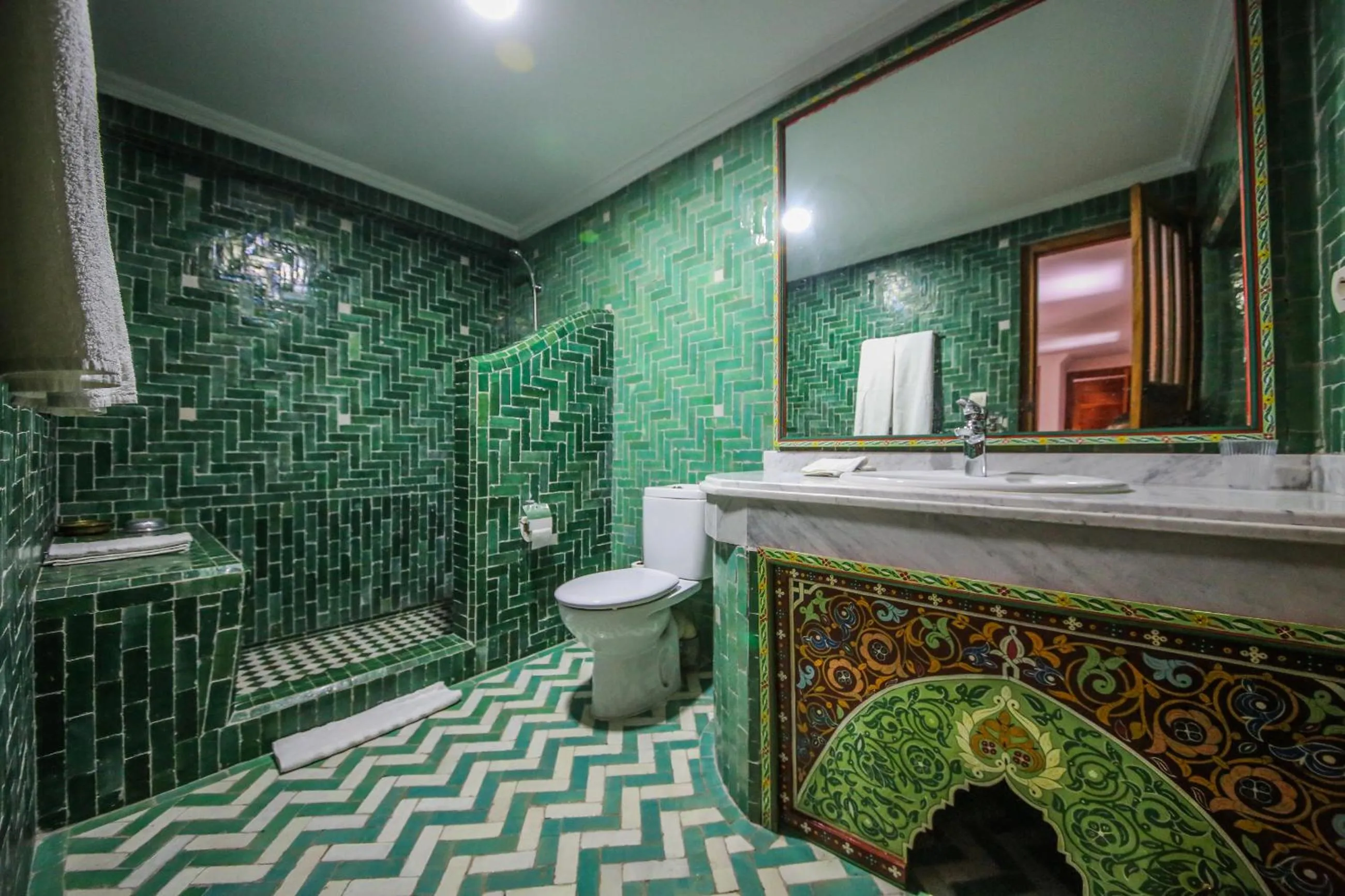 Bathroom in Palais Nazha Fes - Luxury Lodging