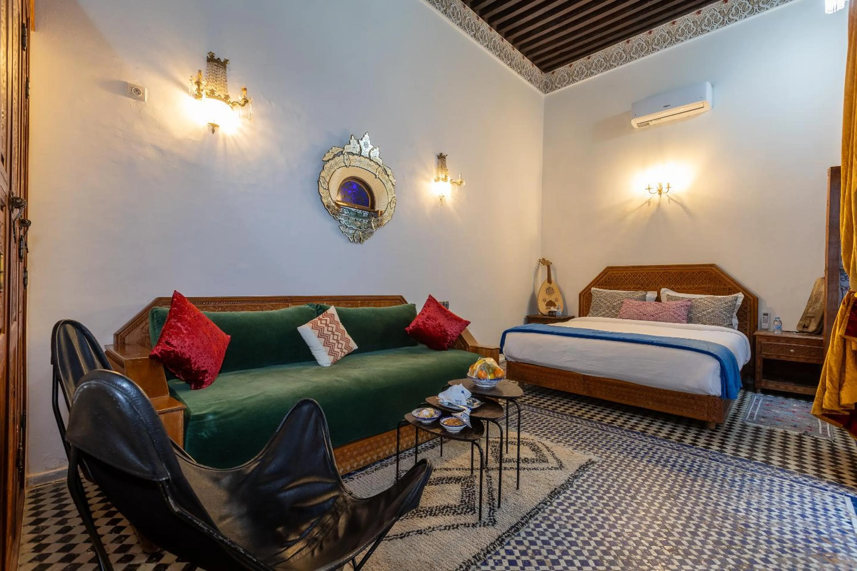 Bedroom, Bed in Palais Nazha Fes - Luxury Lodging