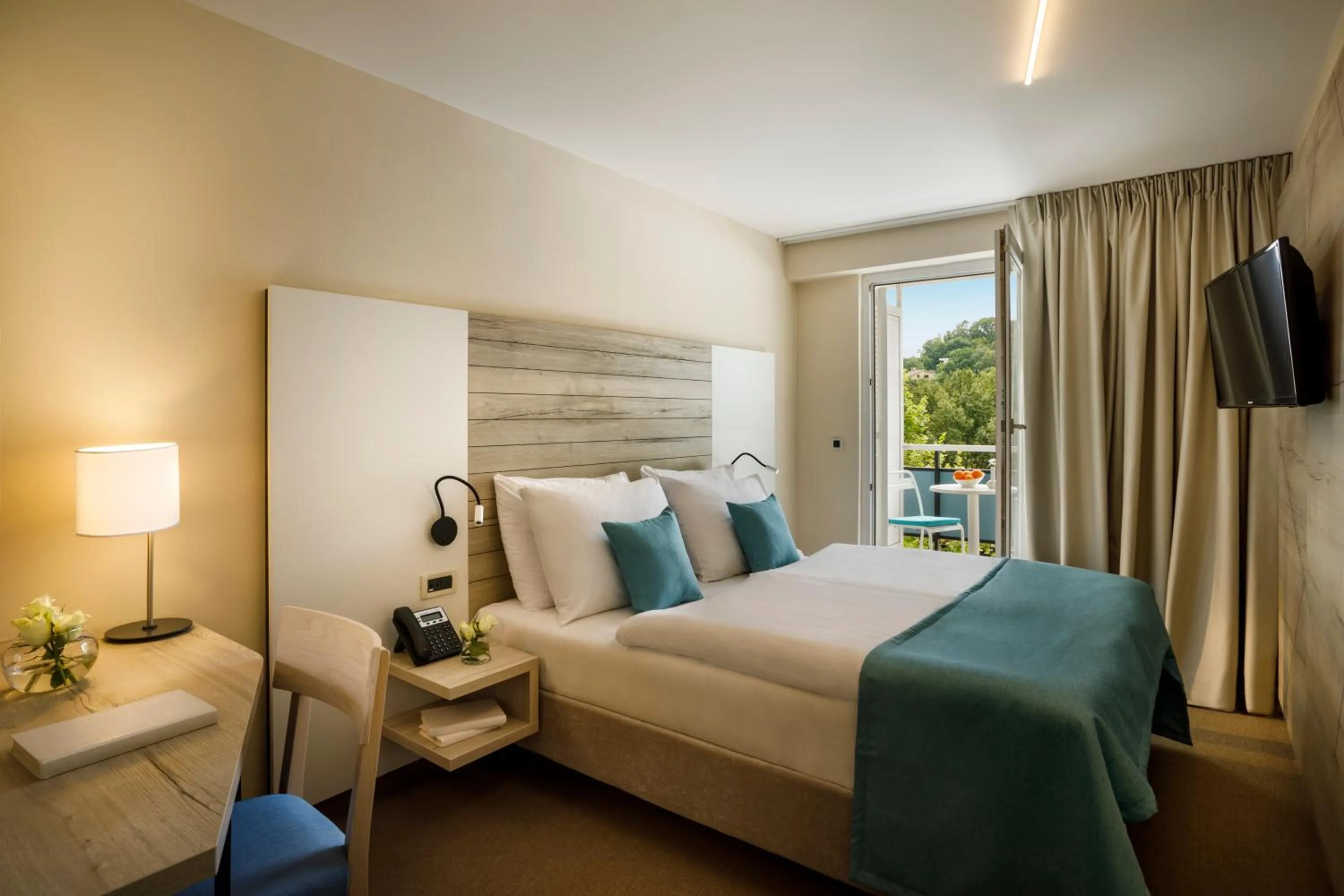 TV and multimedia, Bed in Hotel Marina - Liburnia