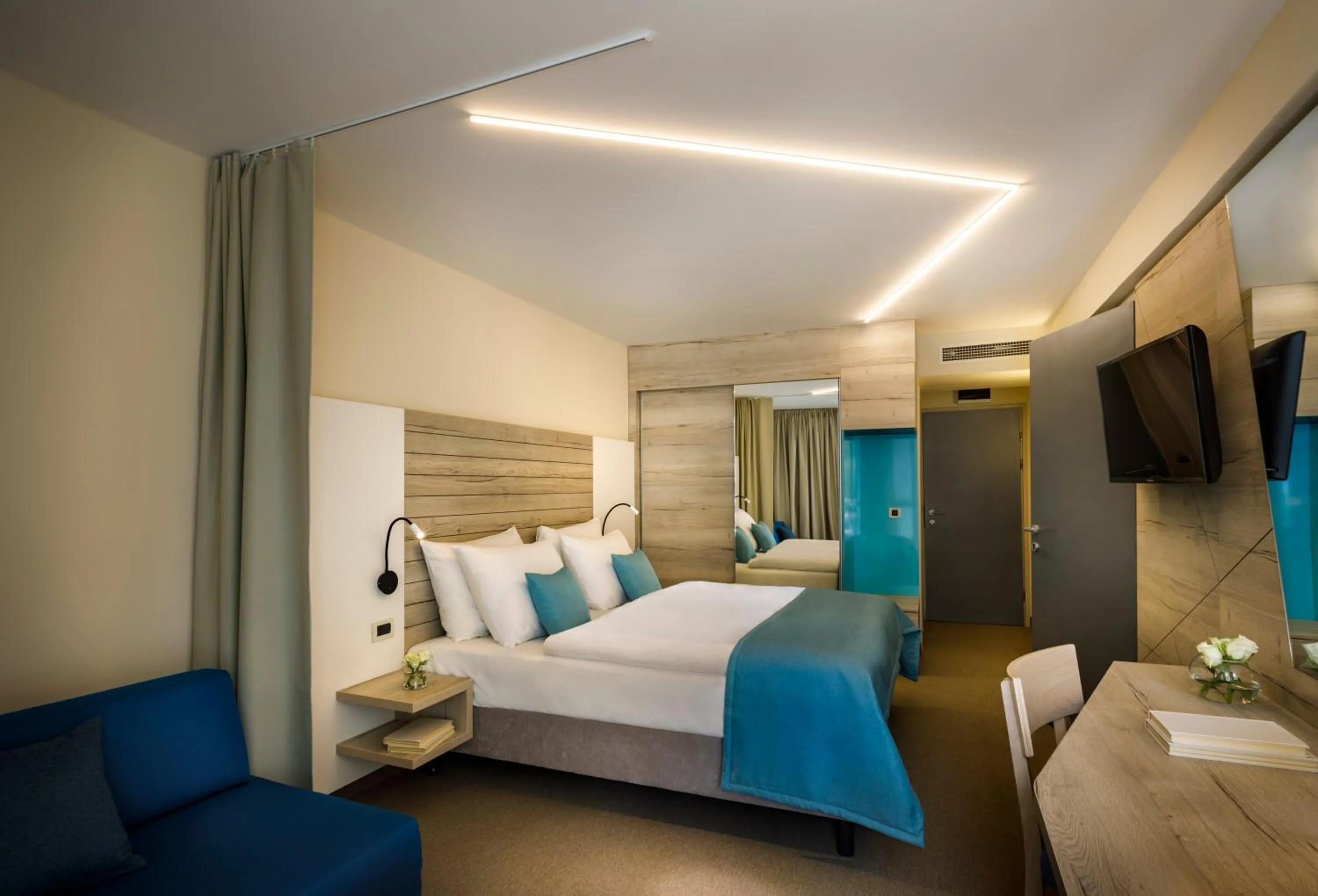 TV and multimedia, Bed in Hotel Marina - Liburnia