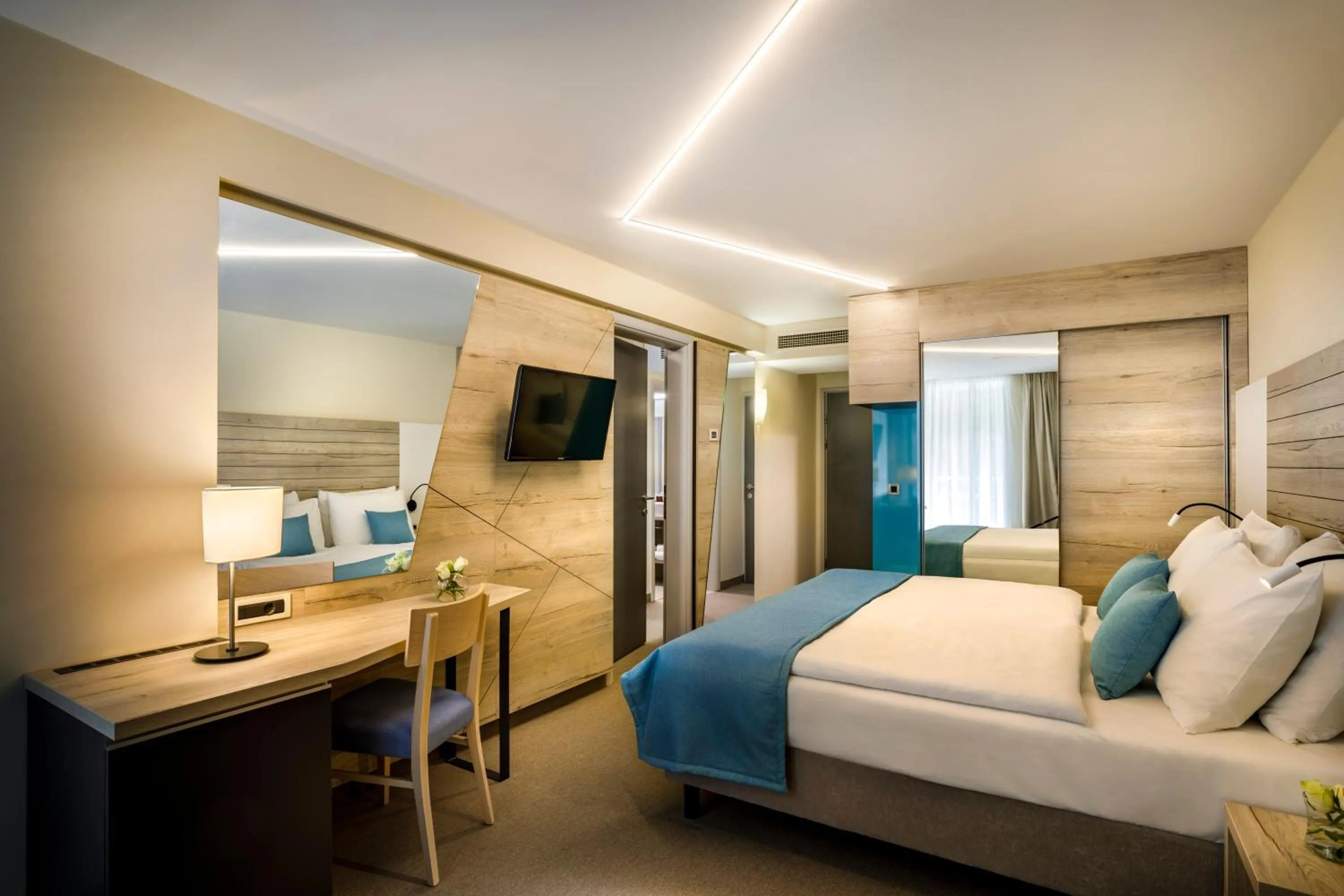 TV and multimedia, Bed in Hotel Marina - Liburnia