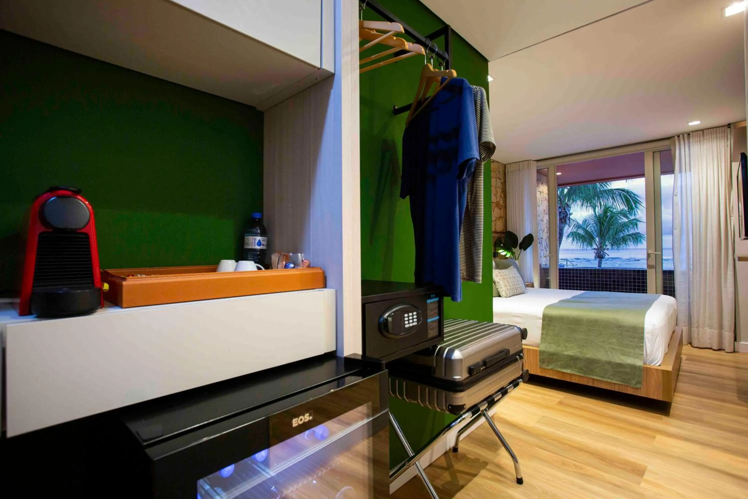 microwave, Bed in Pousada Bahia Tambor