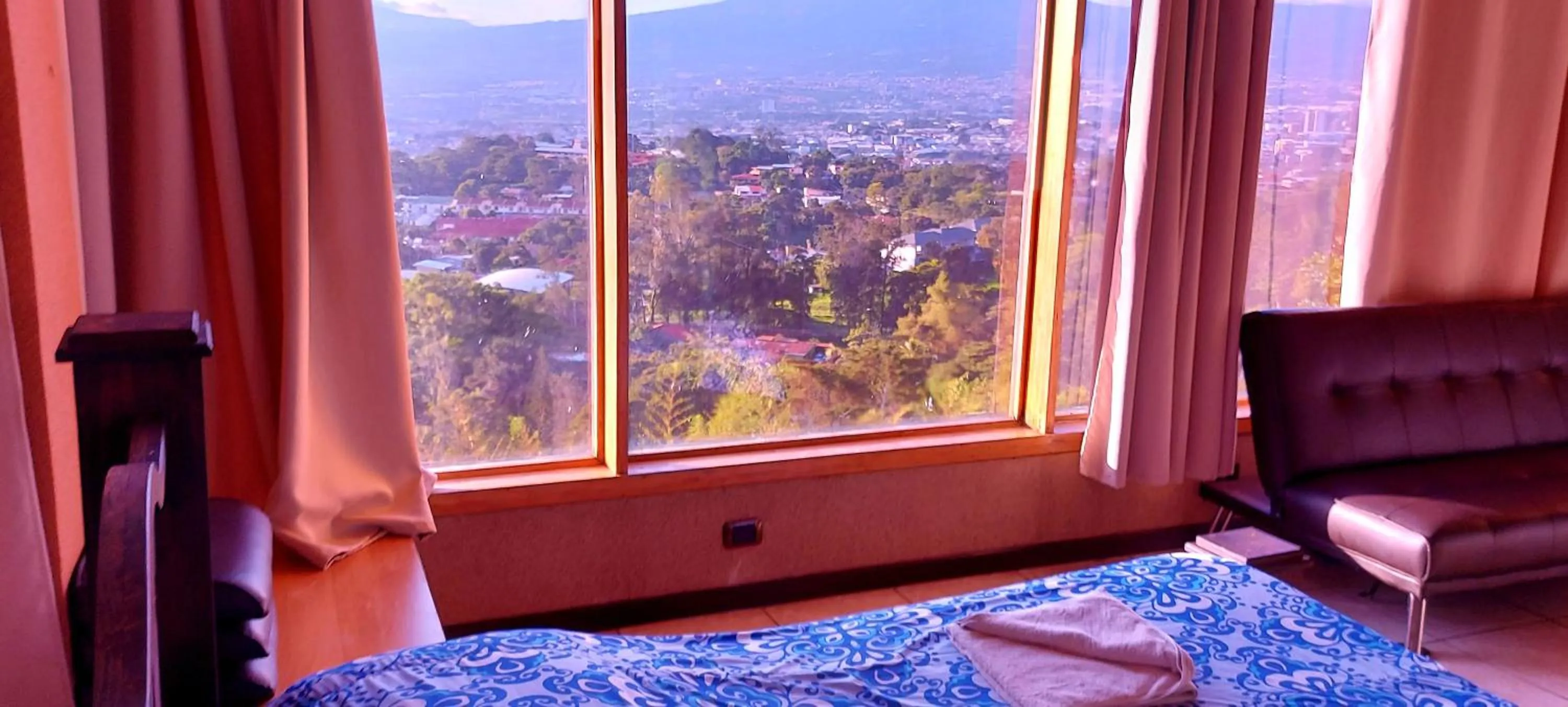 Patio in Hotel Monte Campana Escazu
