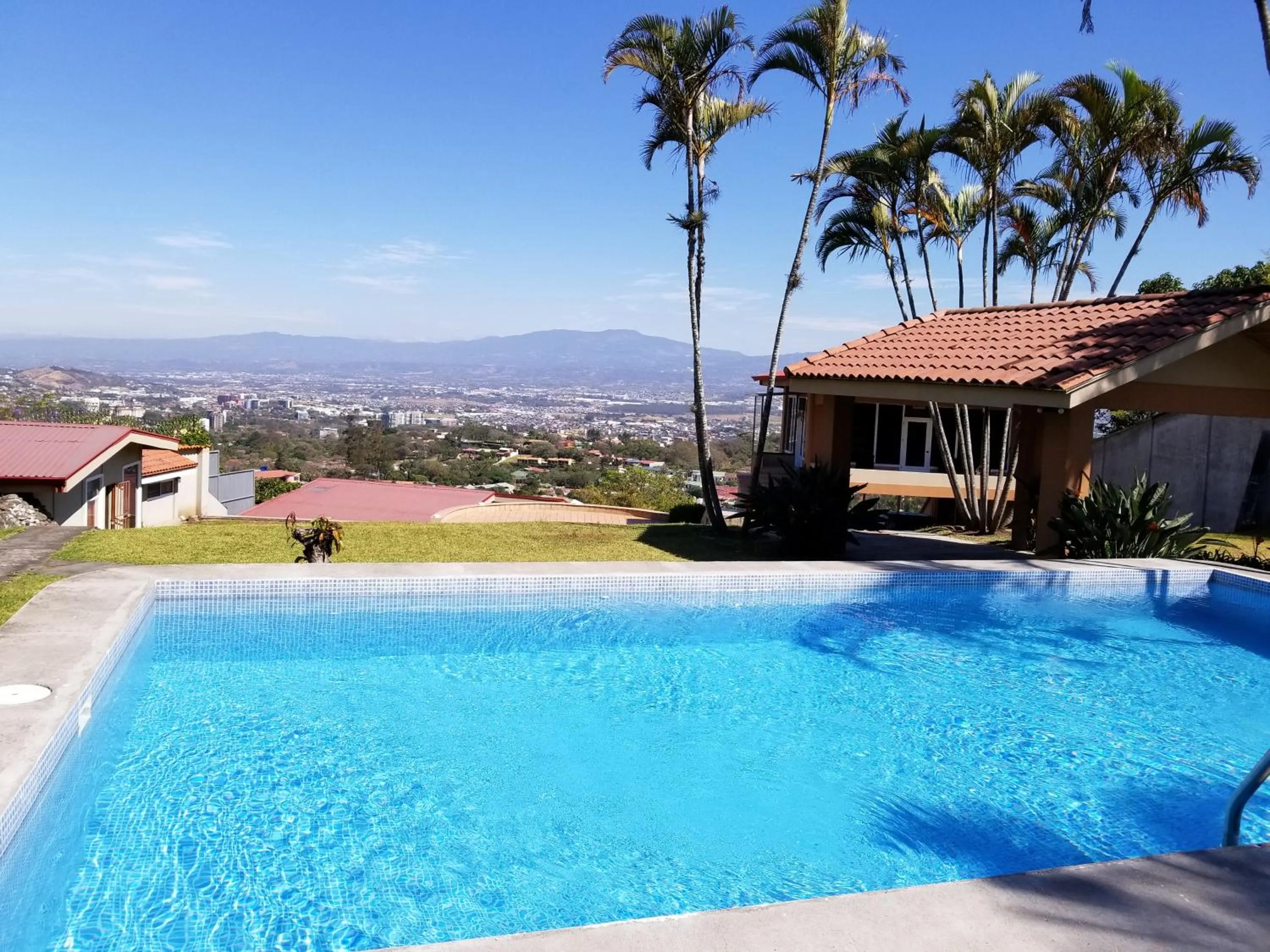 Property building in Hotel Monte Campana Escazu