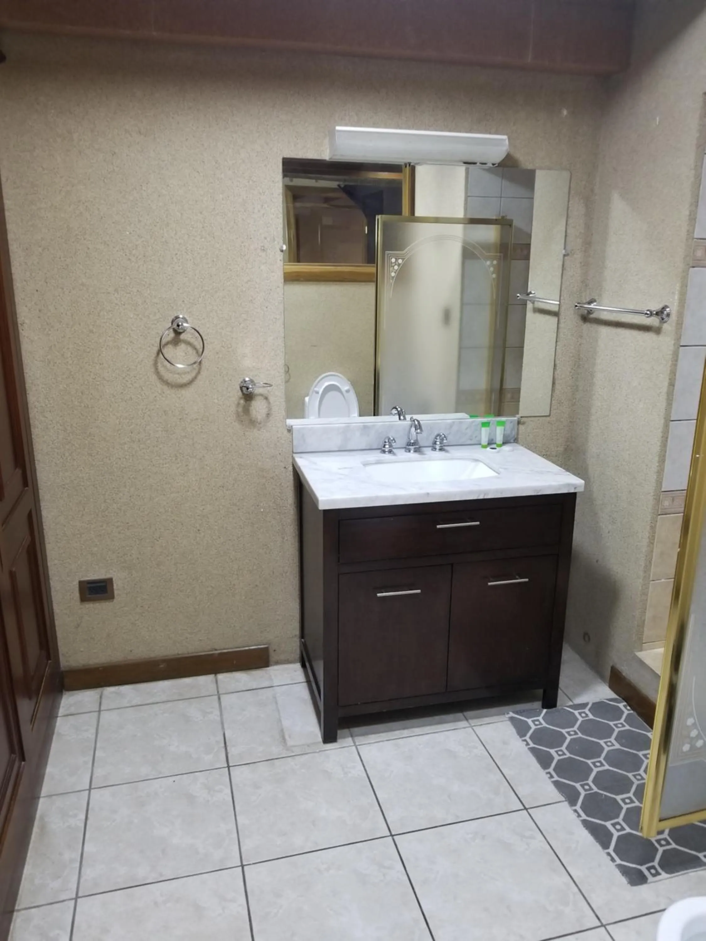 Bathroom in Hotel Monte Campana Escazu