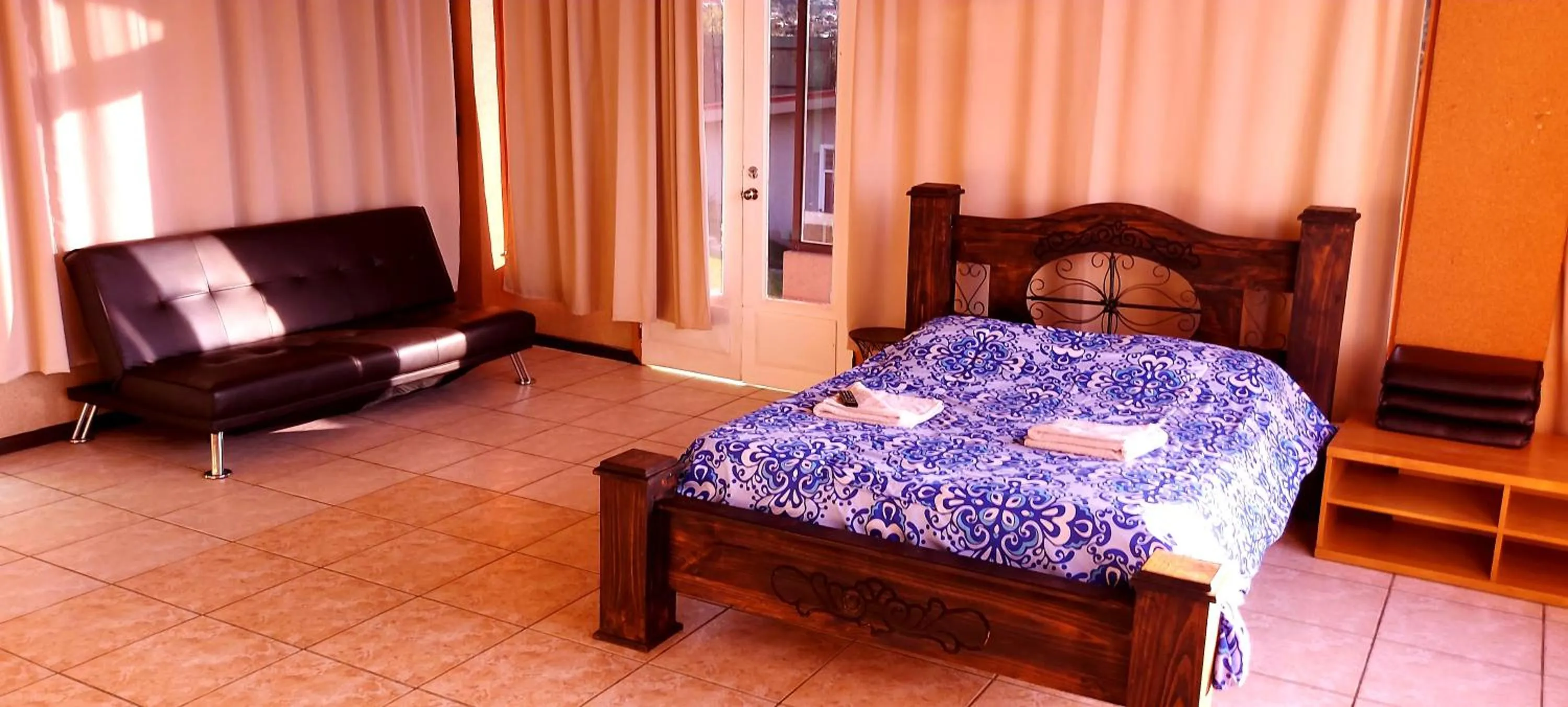 Bed in Hotel Monte Campana Escazu