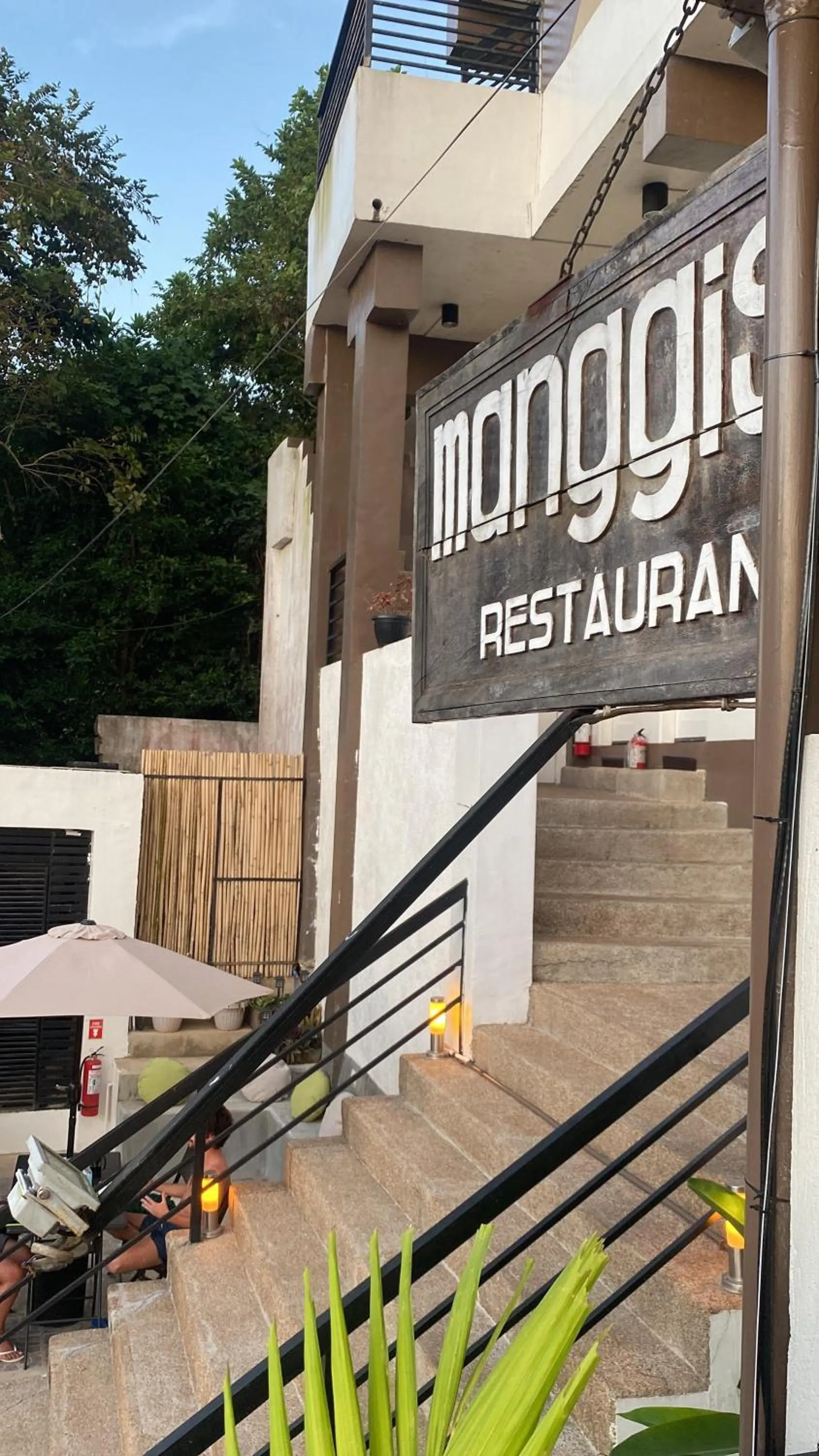 Restaurant/places to eat in Vela Terraces Hotel