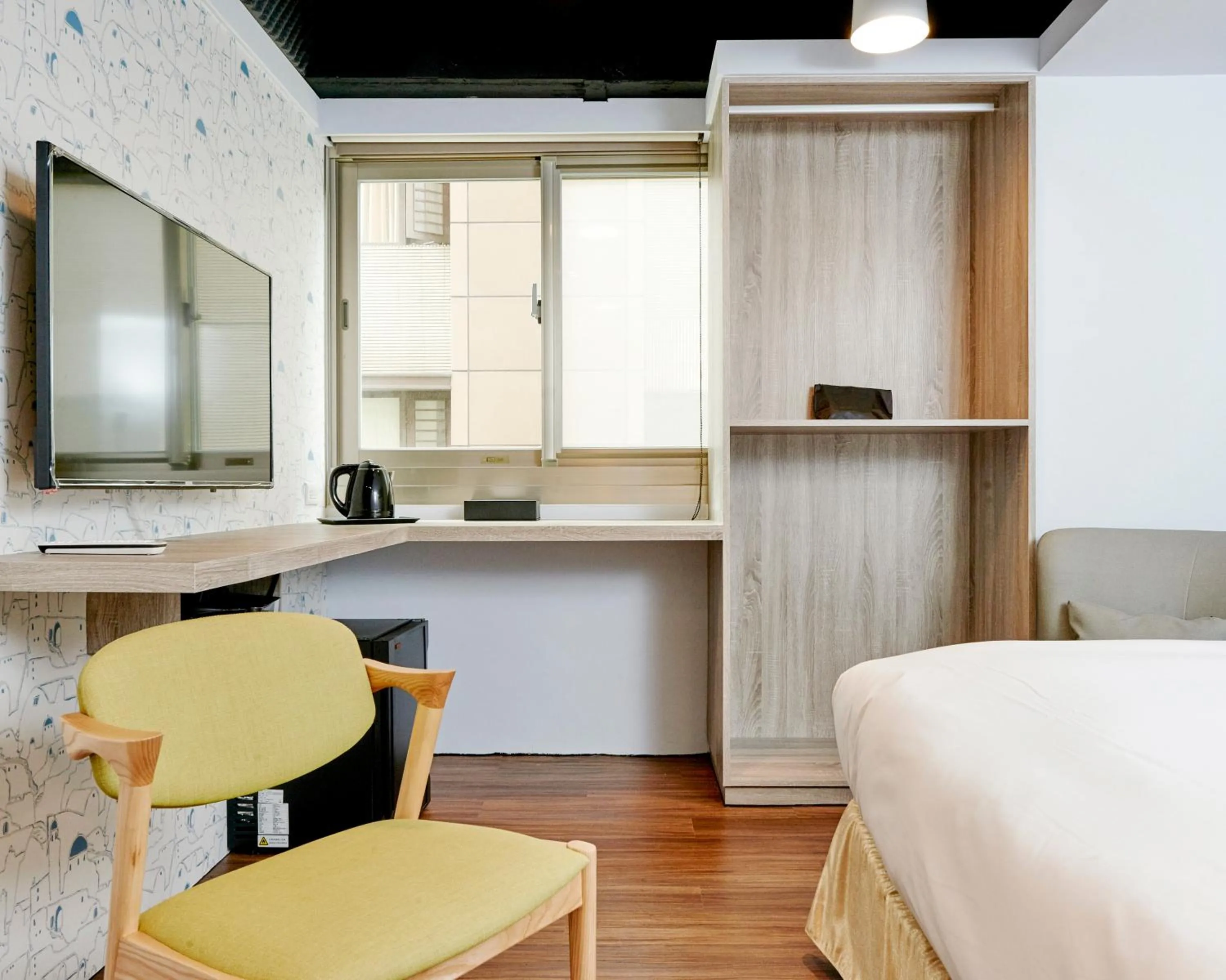 Photo of the whole room, Bed in Bon Hotel Taipei