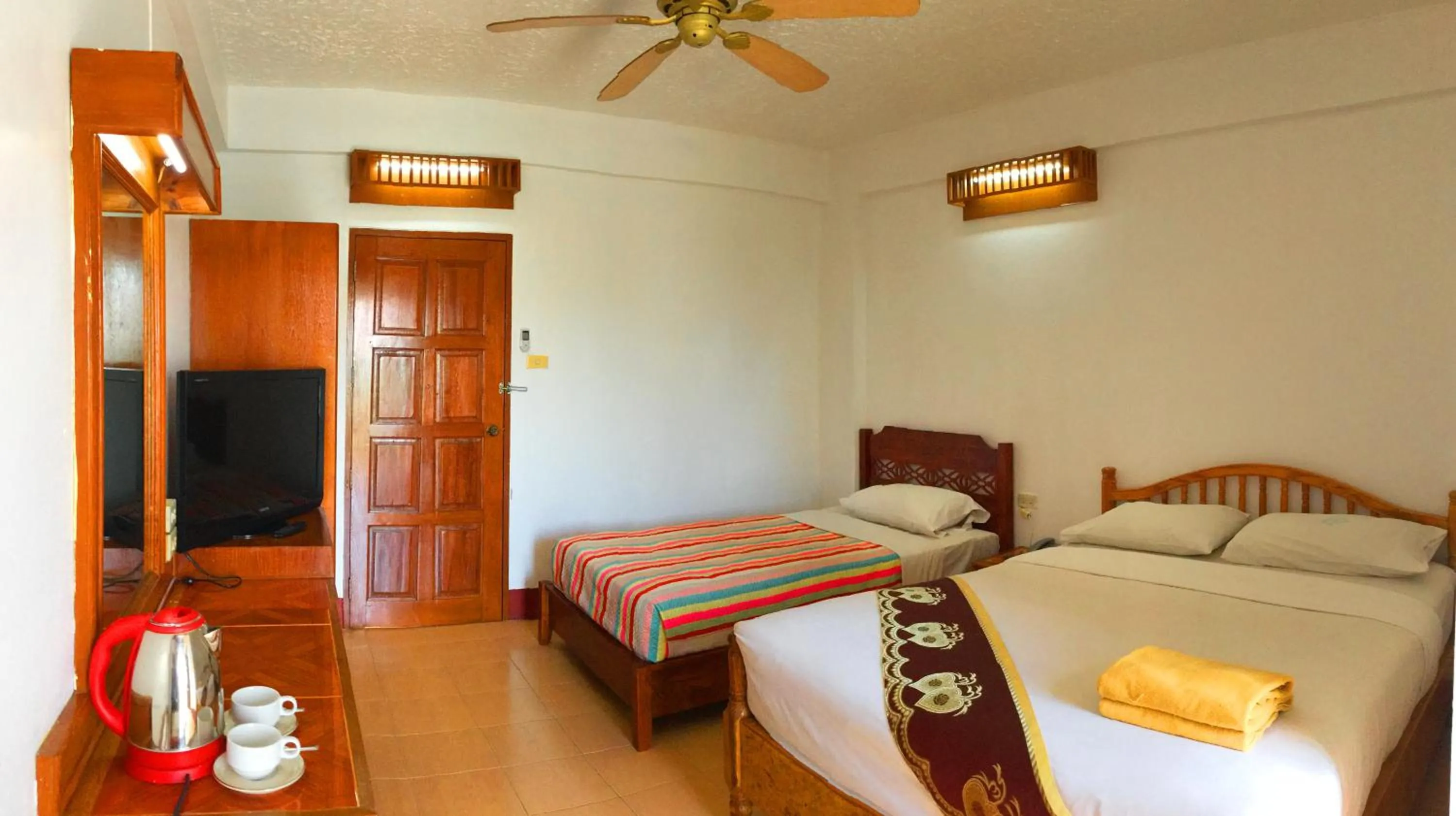 Photo of the whole room, Bed in Bliss Mansion