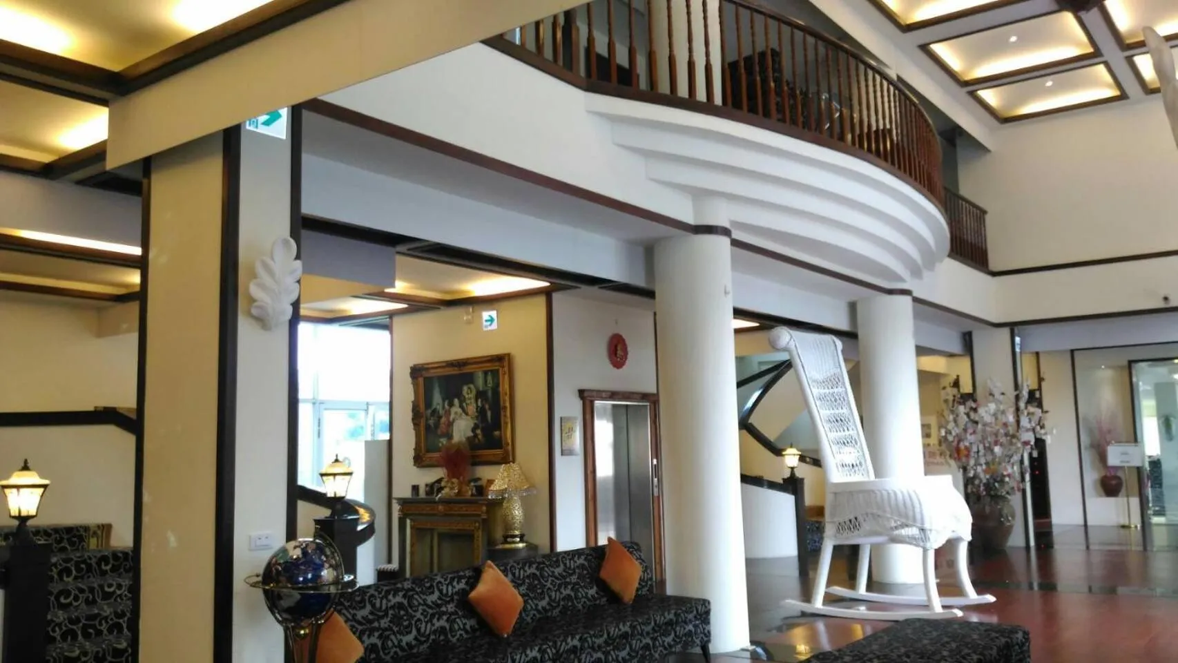 Empire Pacific Hotel龍潭科學園區 六福村 幼獅工業園區 長租旅居