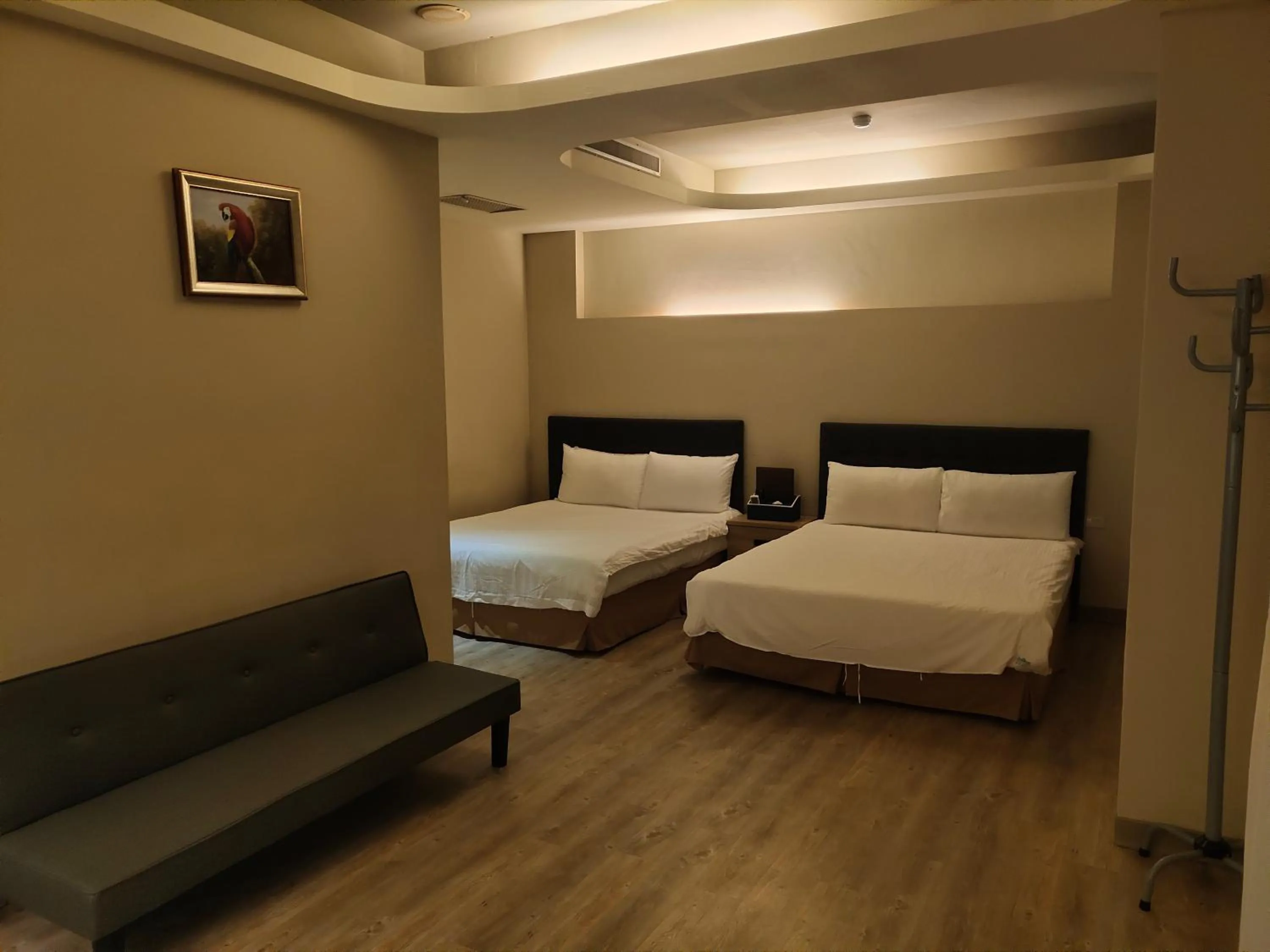 Bed in Empire Pacific Hotel龍潭科學園區 六福村 幼獅工業園區 長租旅居