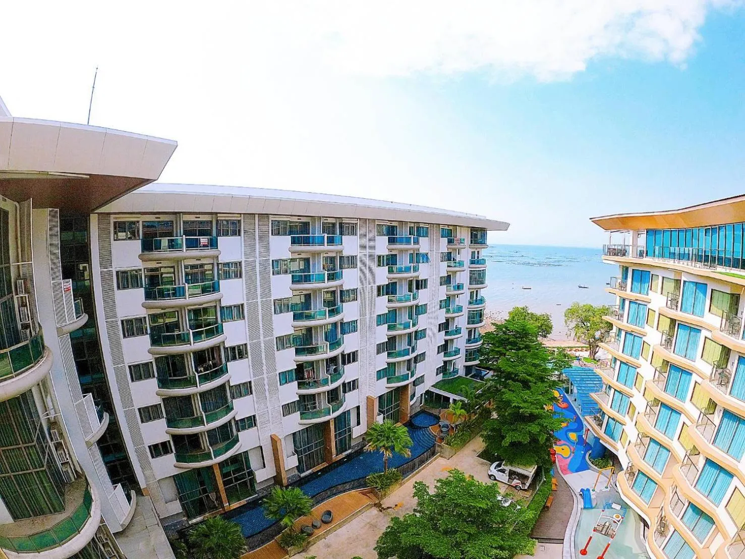 On site in Sonrisa Srirachaที่พักติดทะเล