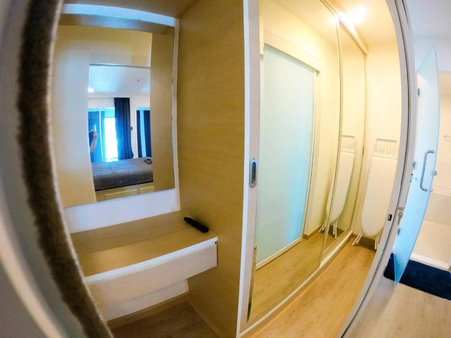 Photo of the whole room, Bed in Sonrisa Srirachaที่พักติดทะเล