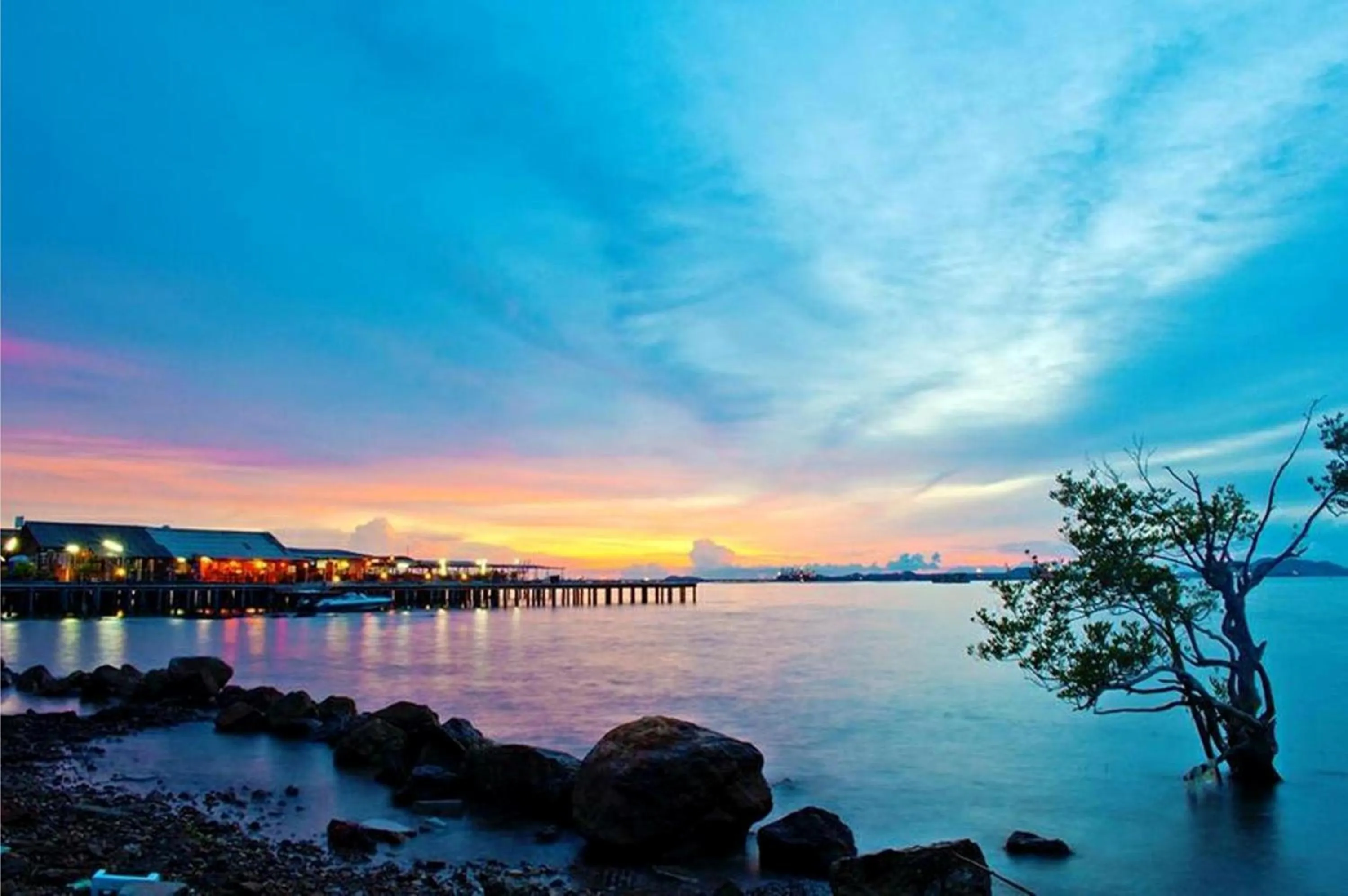 Sea view in Sonrisa Srirachaที่พักติดทะเล