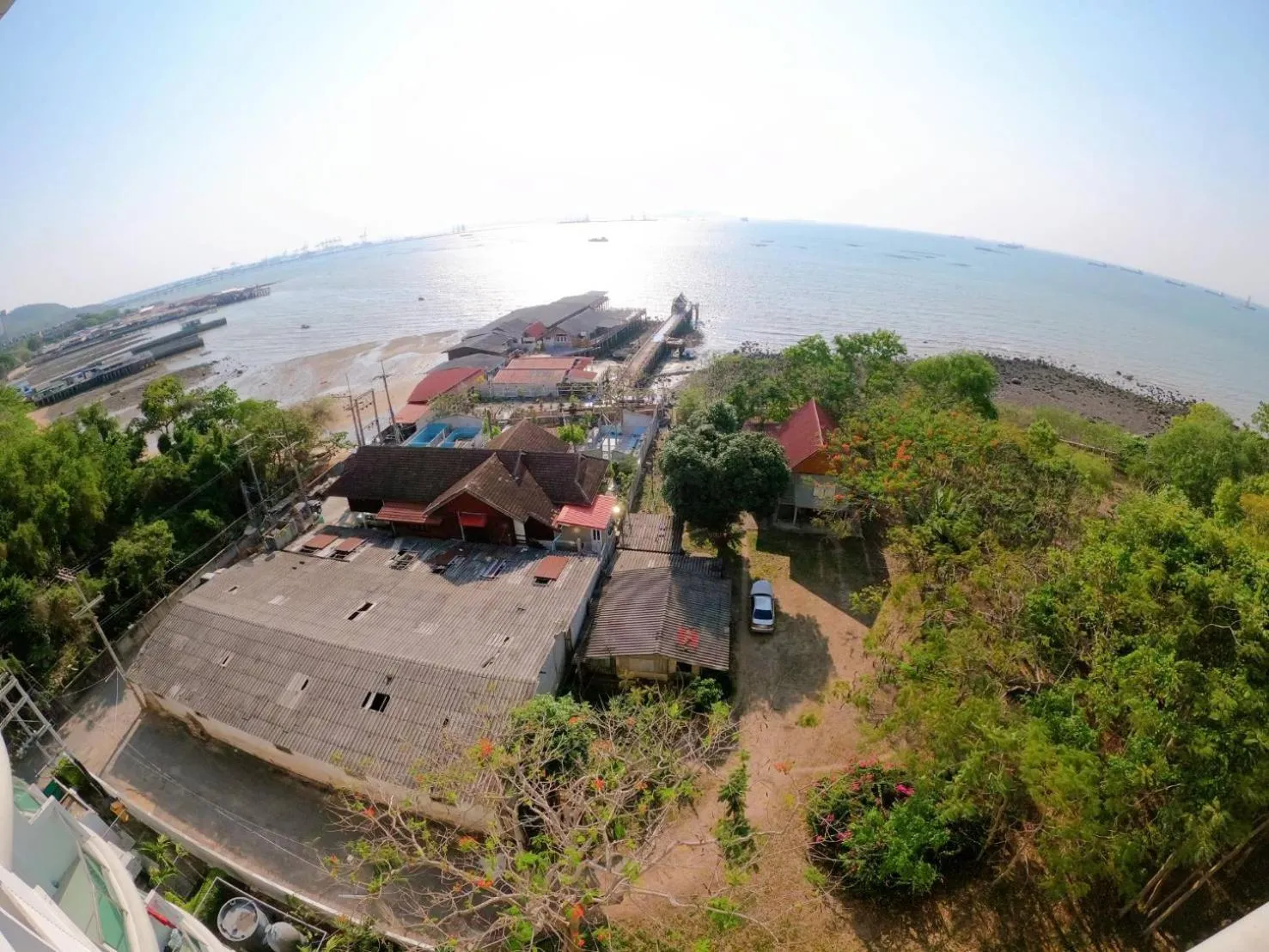 Bird's eye view in Sonrisa Srirachaที่พักติดทะเล