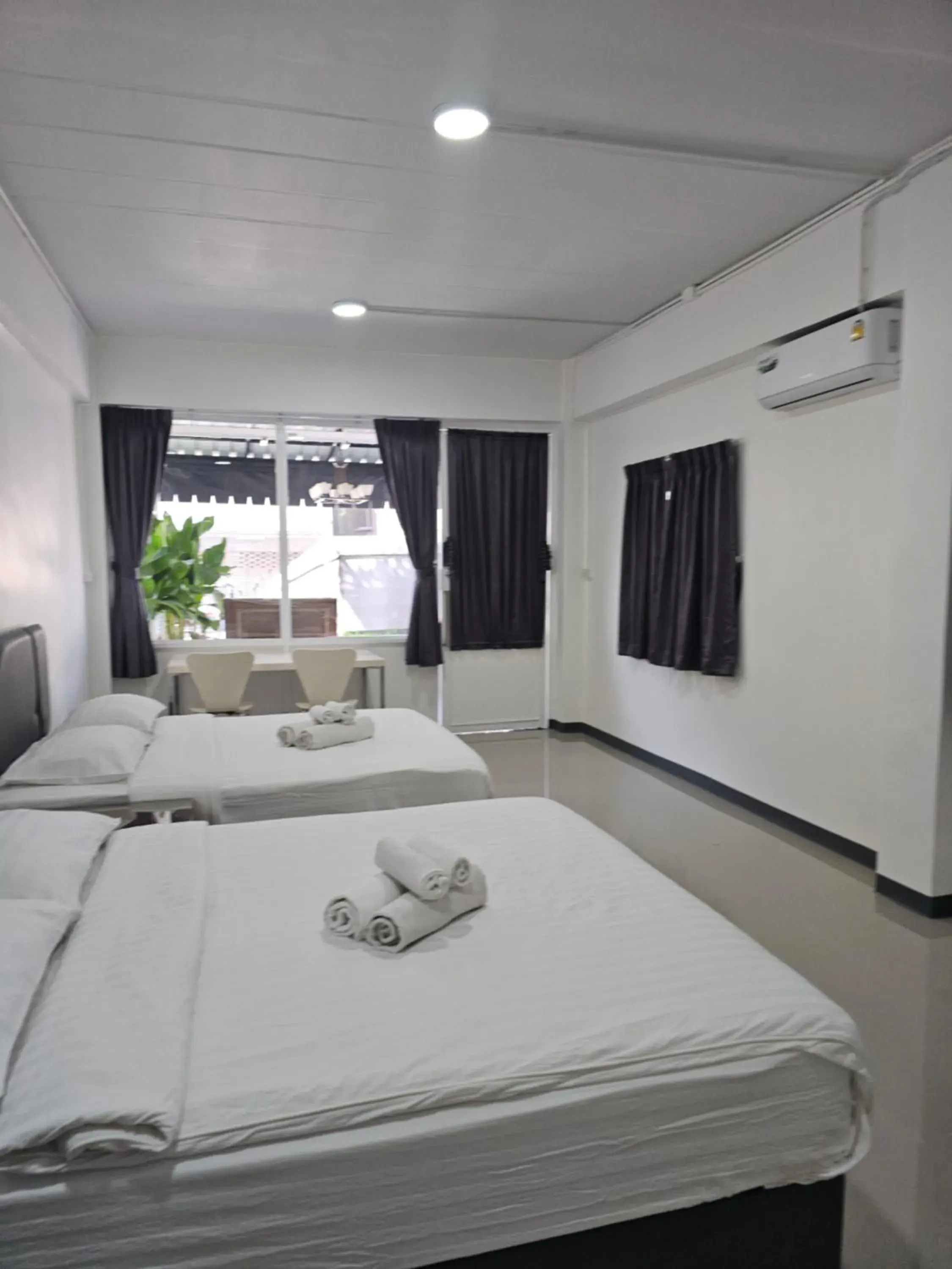 Queen Room with Two Queen Beds in Loft 21 Apartment Romklao Queen Room with Two Queen Beds in Loft 21 Apartment Romklao