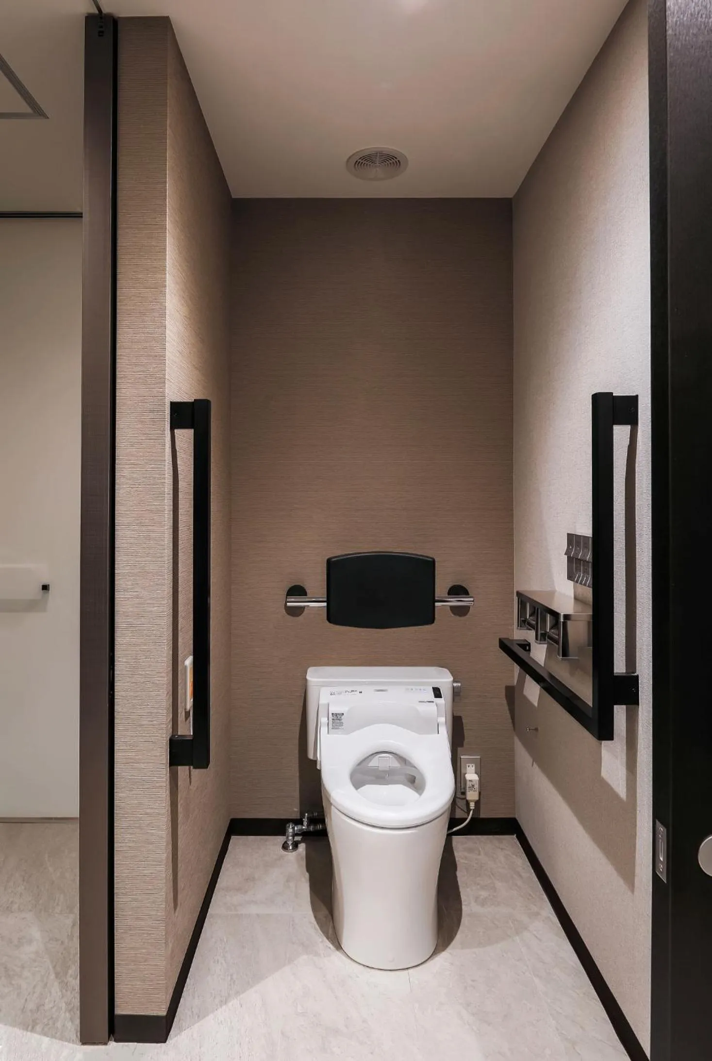 Toilet in KKR Hotel Osaka