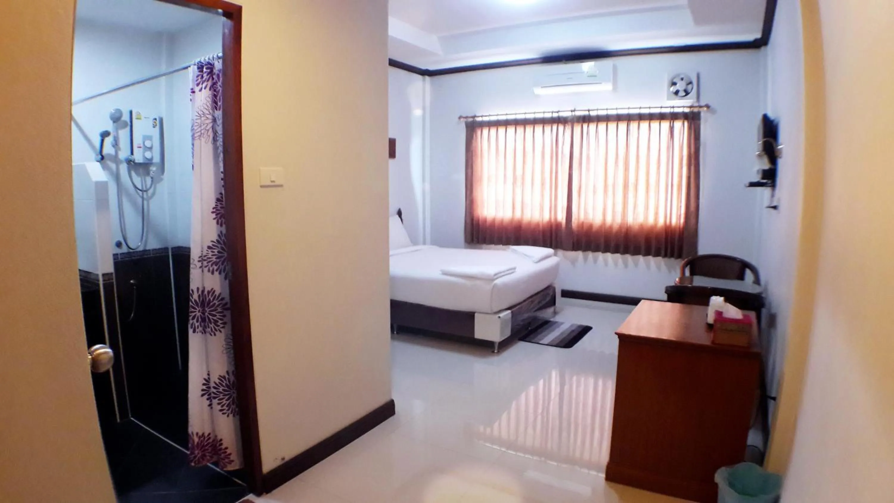 Bed in Khum Nakhon Hotel