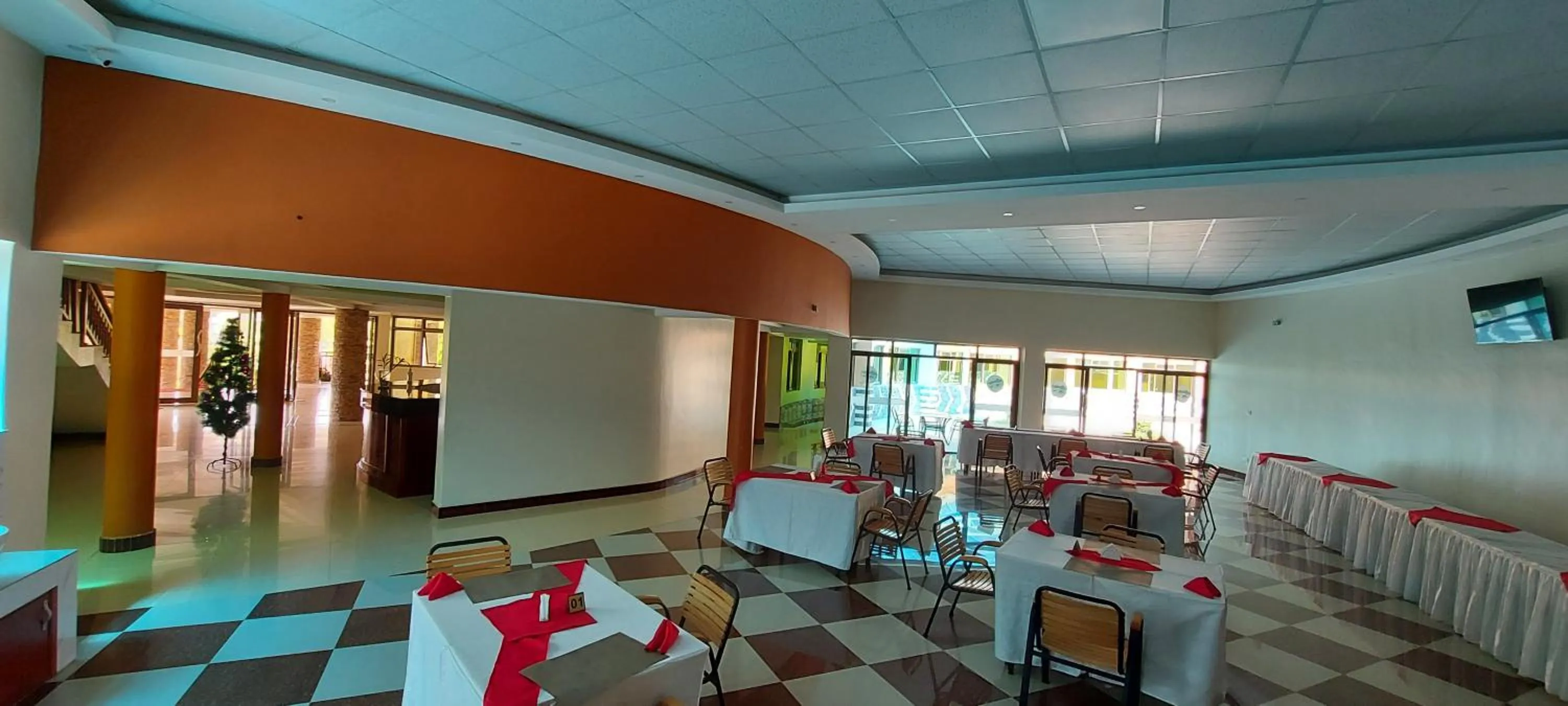 Restaurant/places to eat in Asamar Country Resort