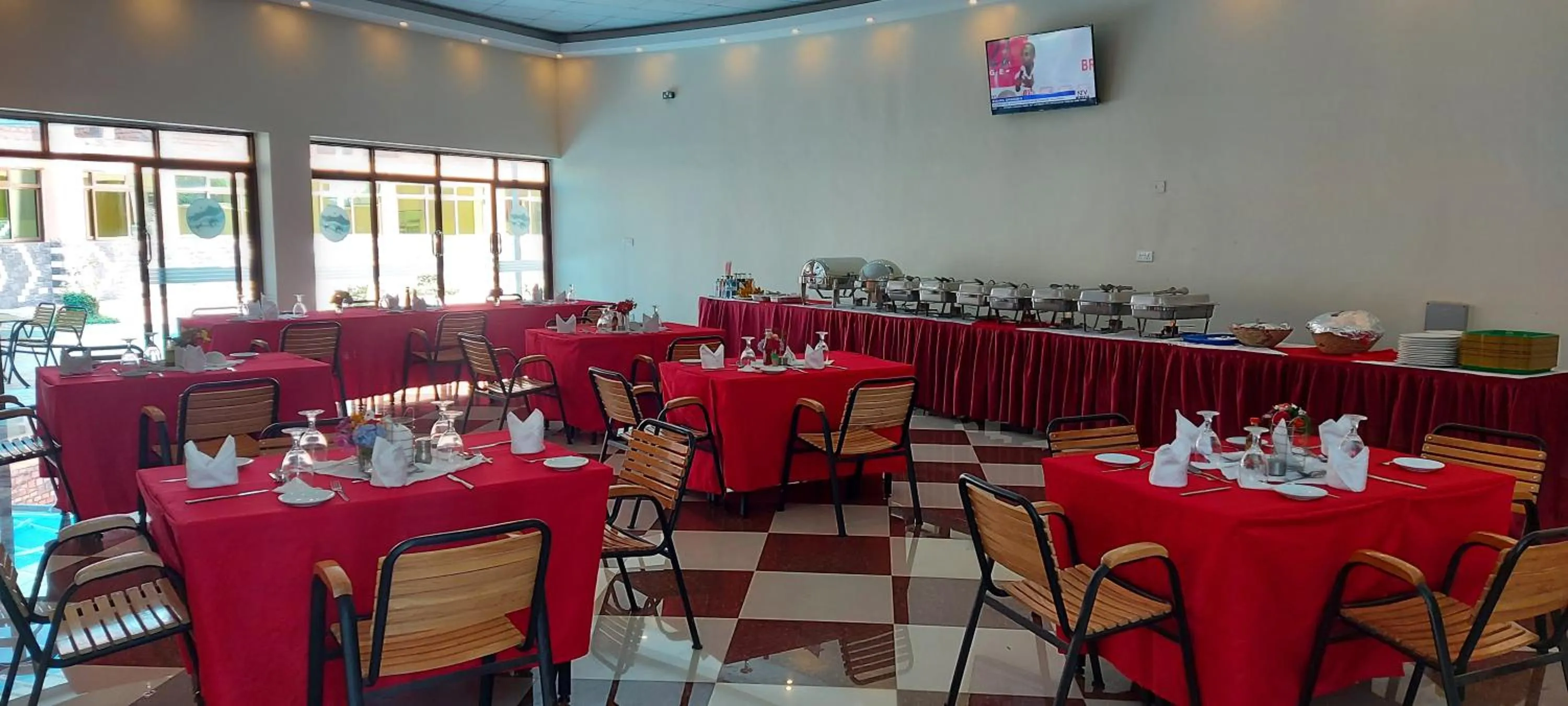 Restaurant/places to eat in Asamar Country Resort