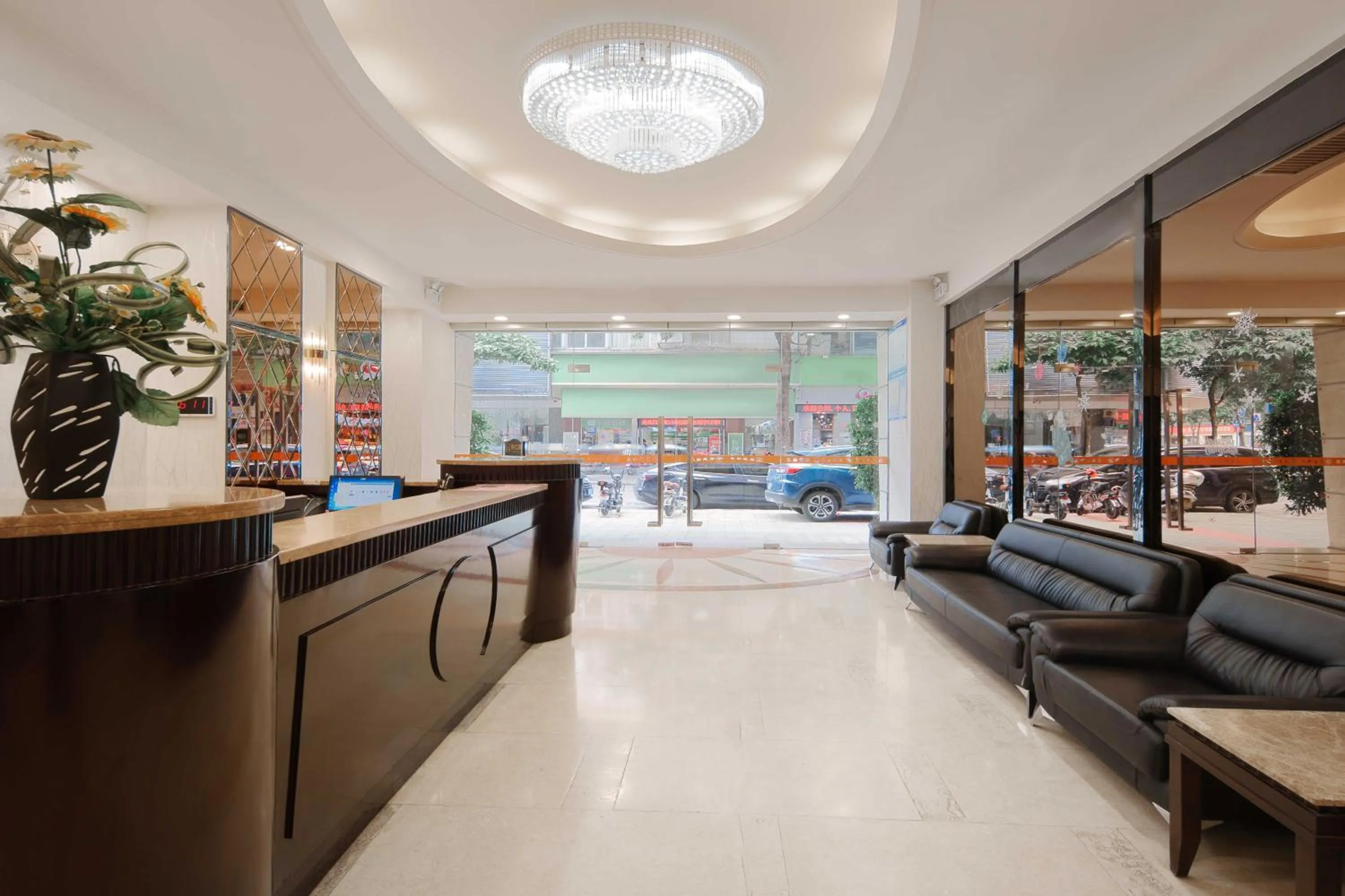 Lobby or reception in Foshan Guanxin Hotel