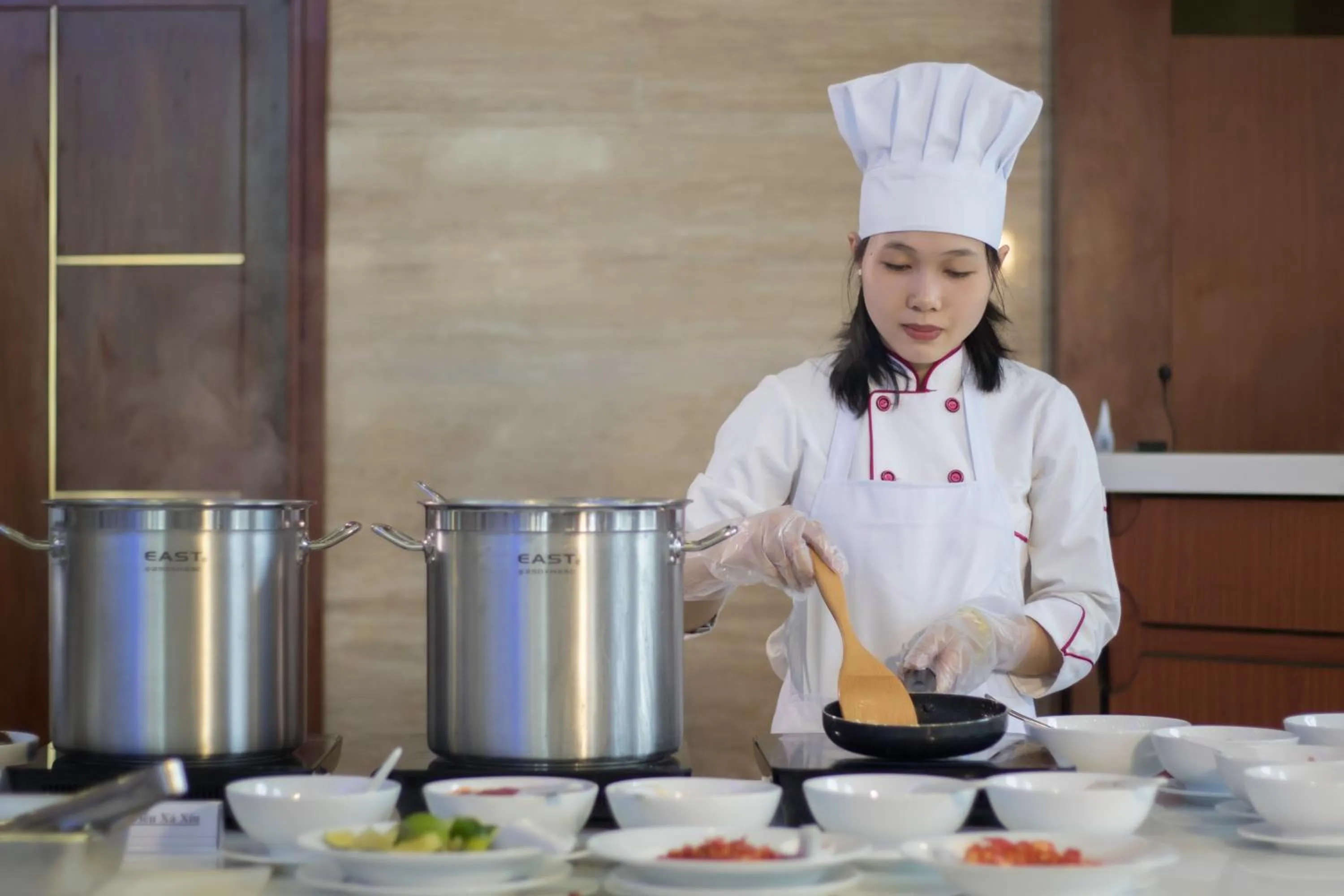 Restaurant/places to eat in Khanh Linh Hotel