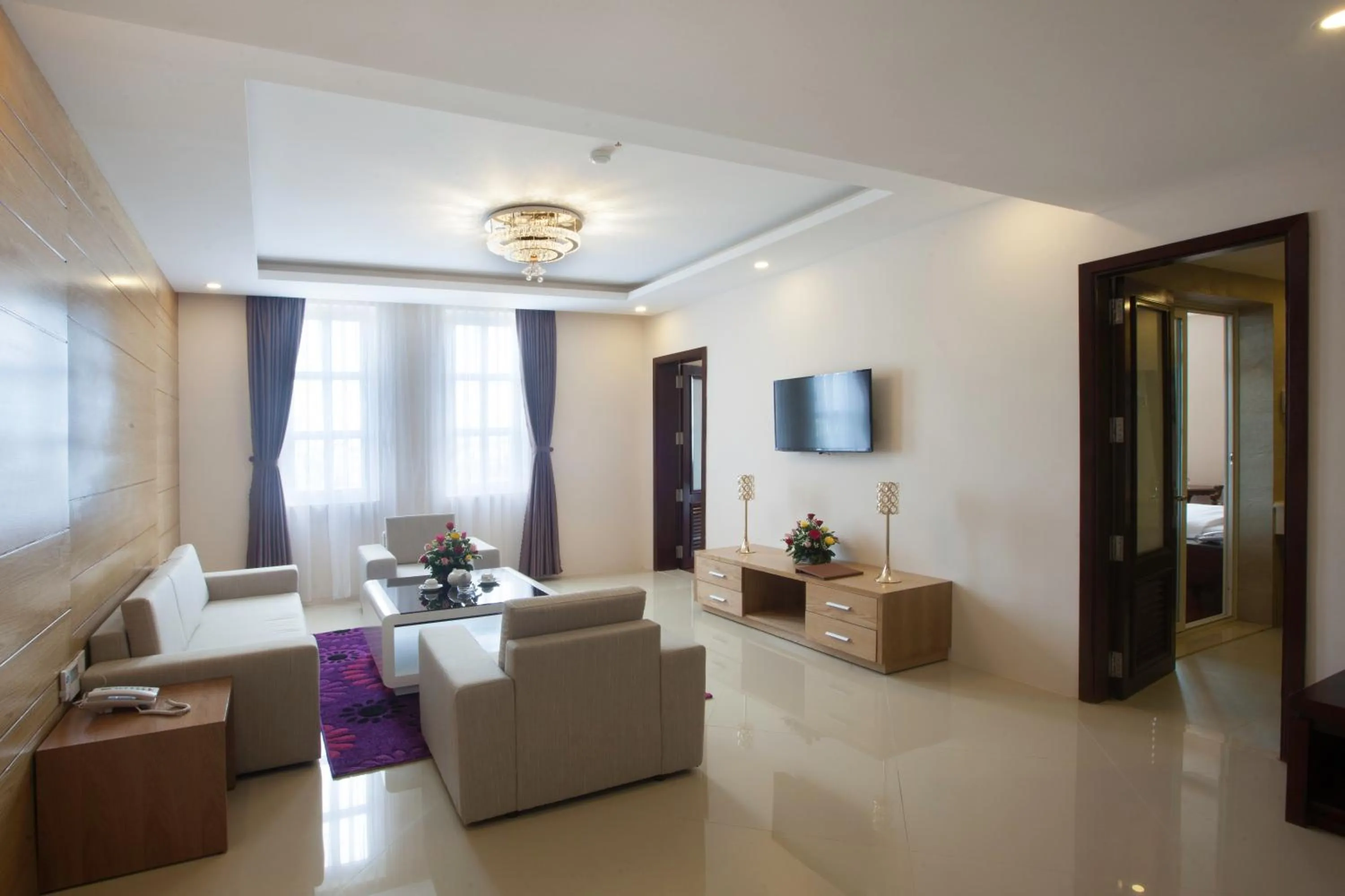 Living room in Khanh Linh Hotel