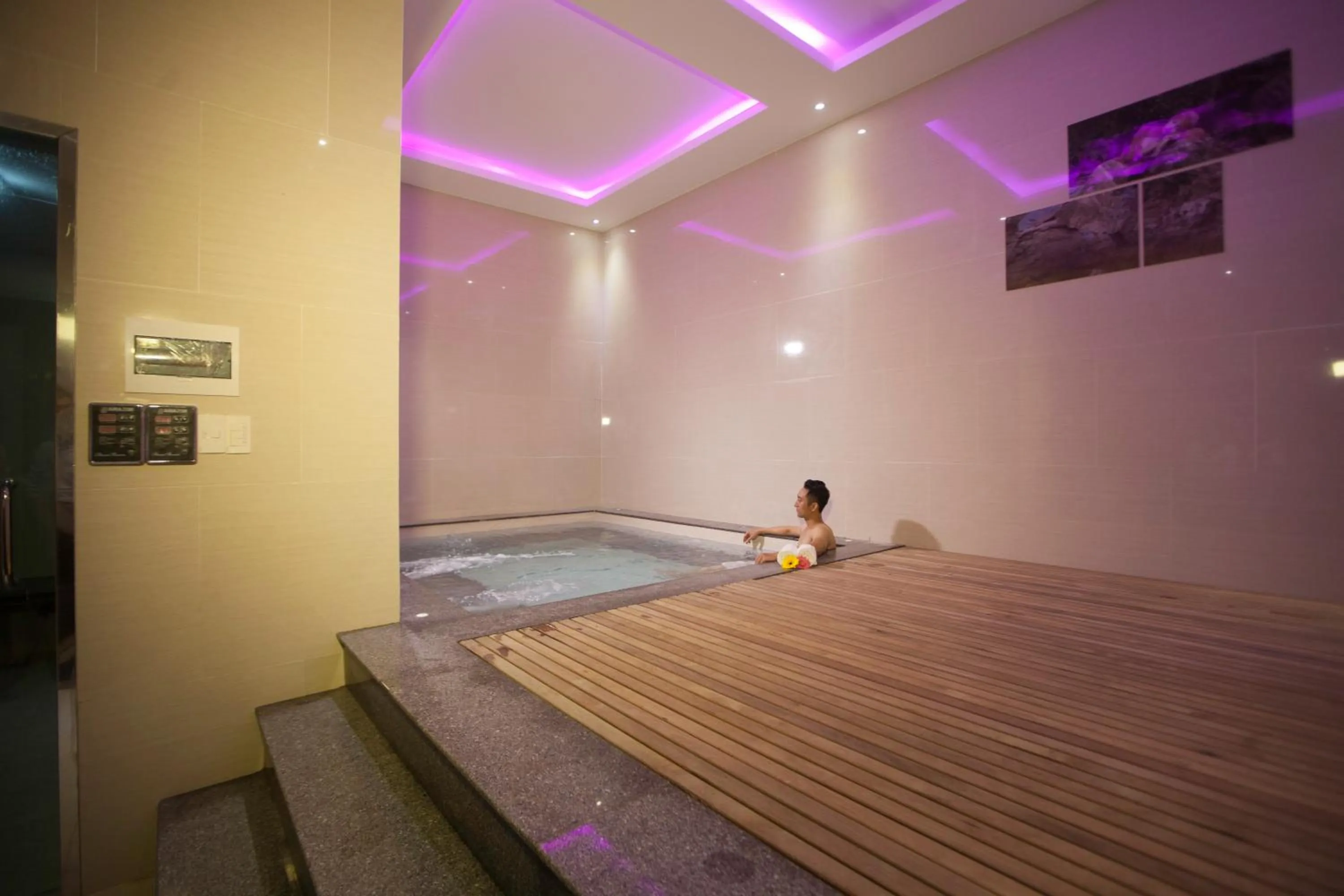 Sauna in Khanh Linh Hotel