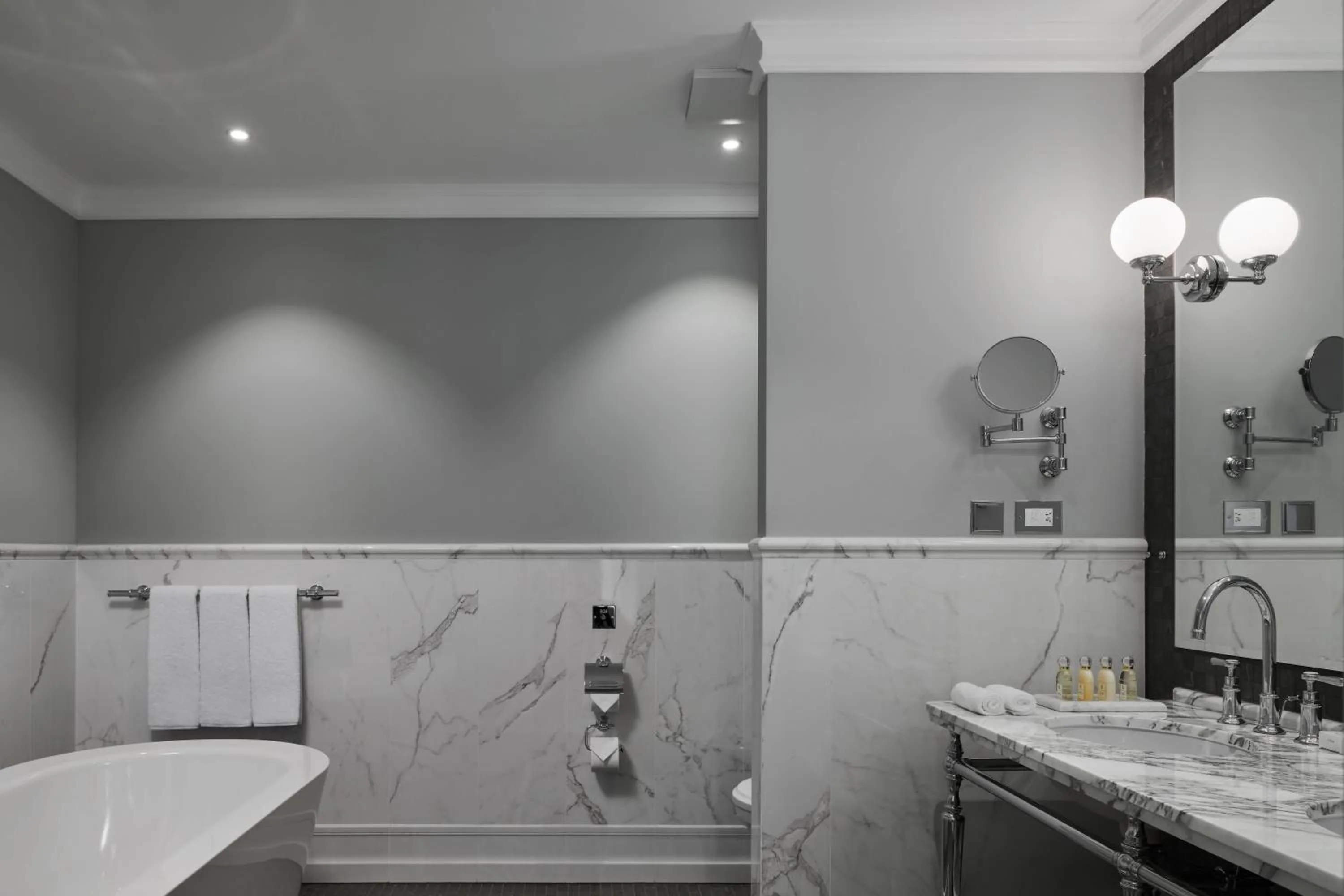 Bathroom in Palace Elisabeth Hvar Hotel - The Leading Hotels of the World