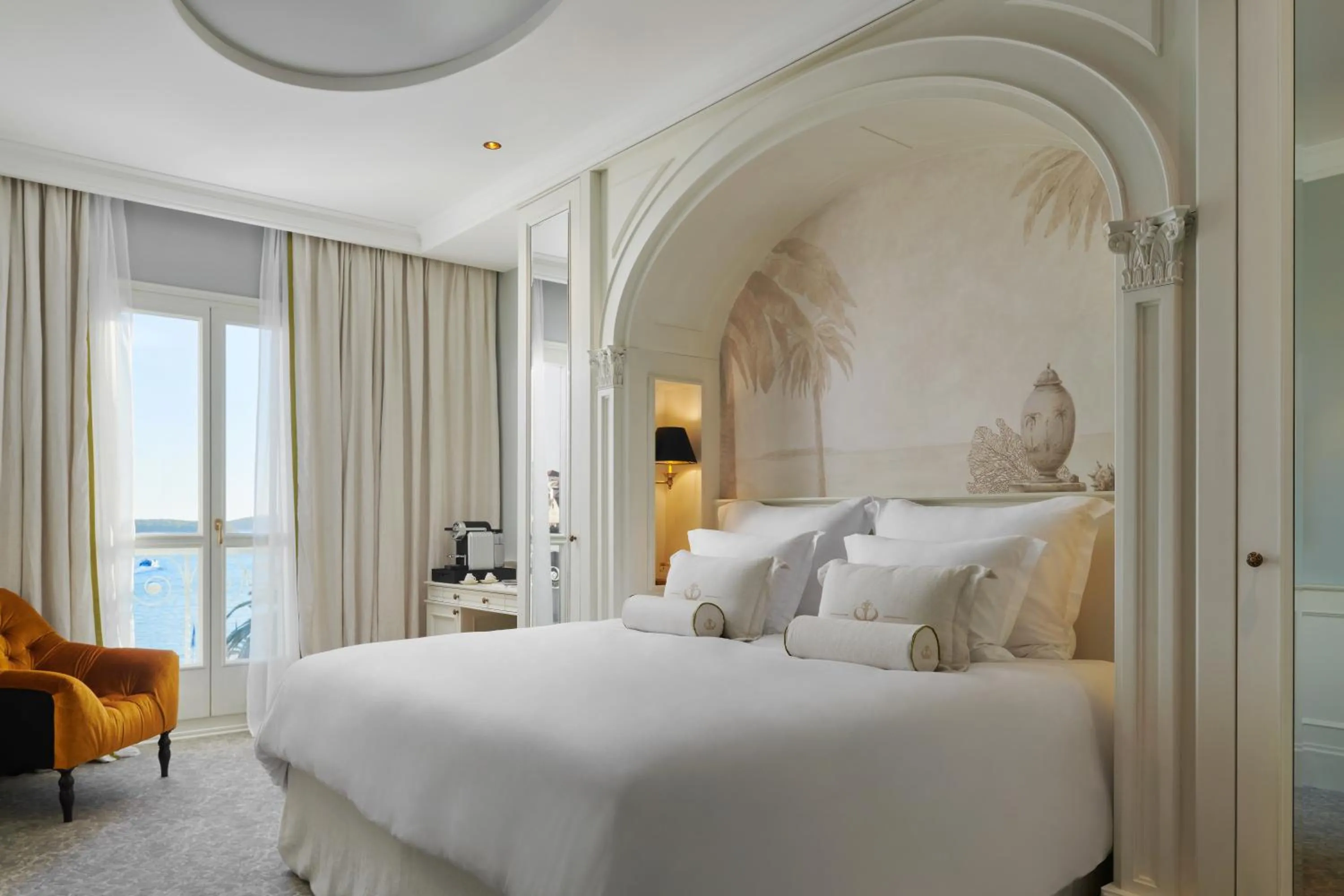 Bed in Palace Elisabeth Hvar Hotel - The Leading Hotels of the World