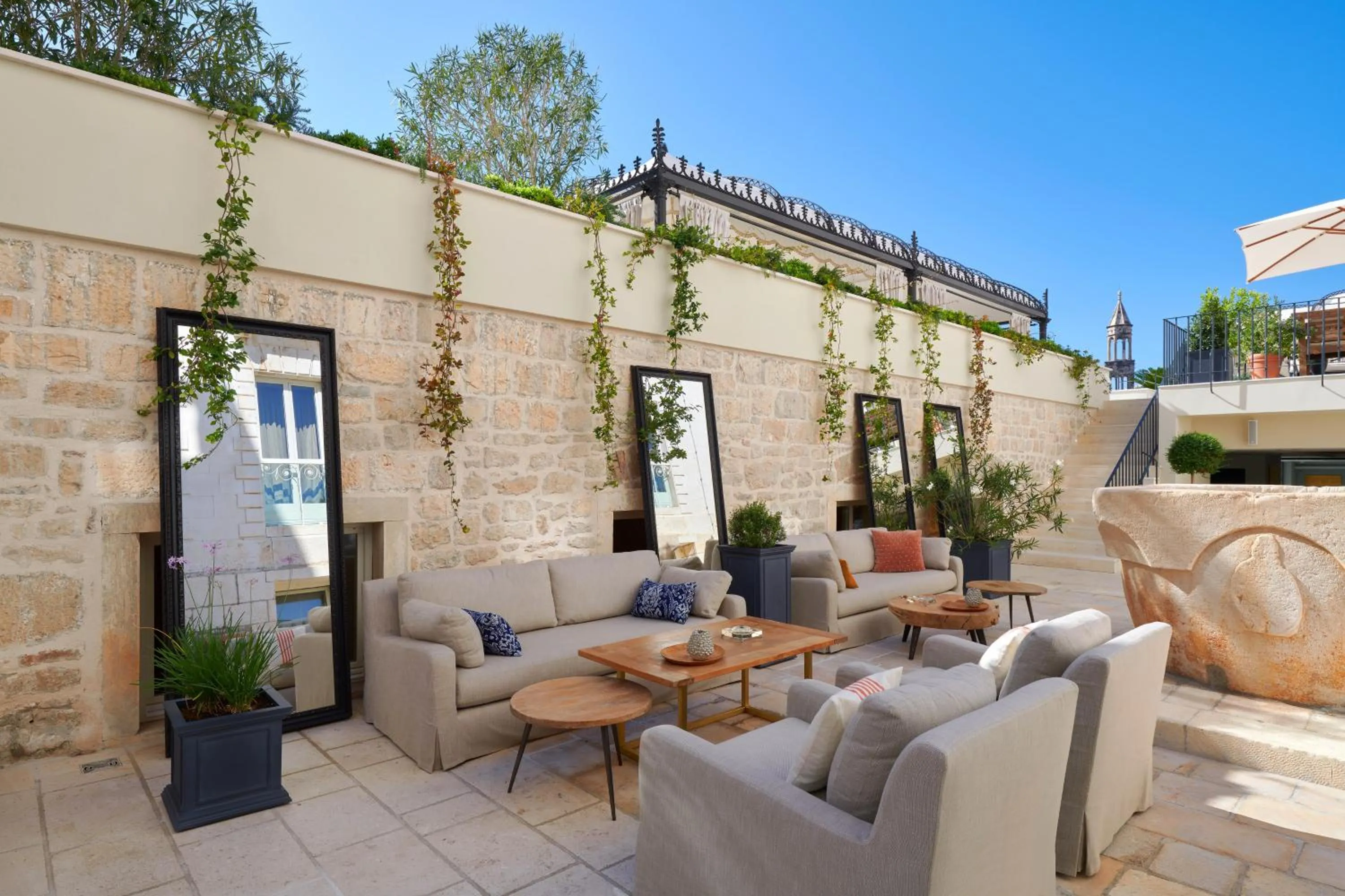 Lounge or bar in Palace Elisabeth Hvar Hotel - The Leading Hotels of the World