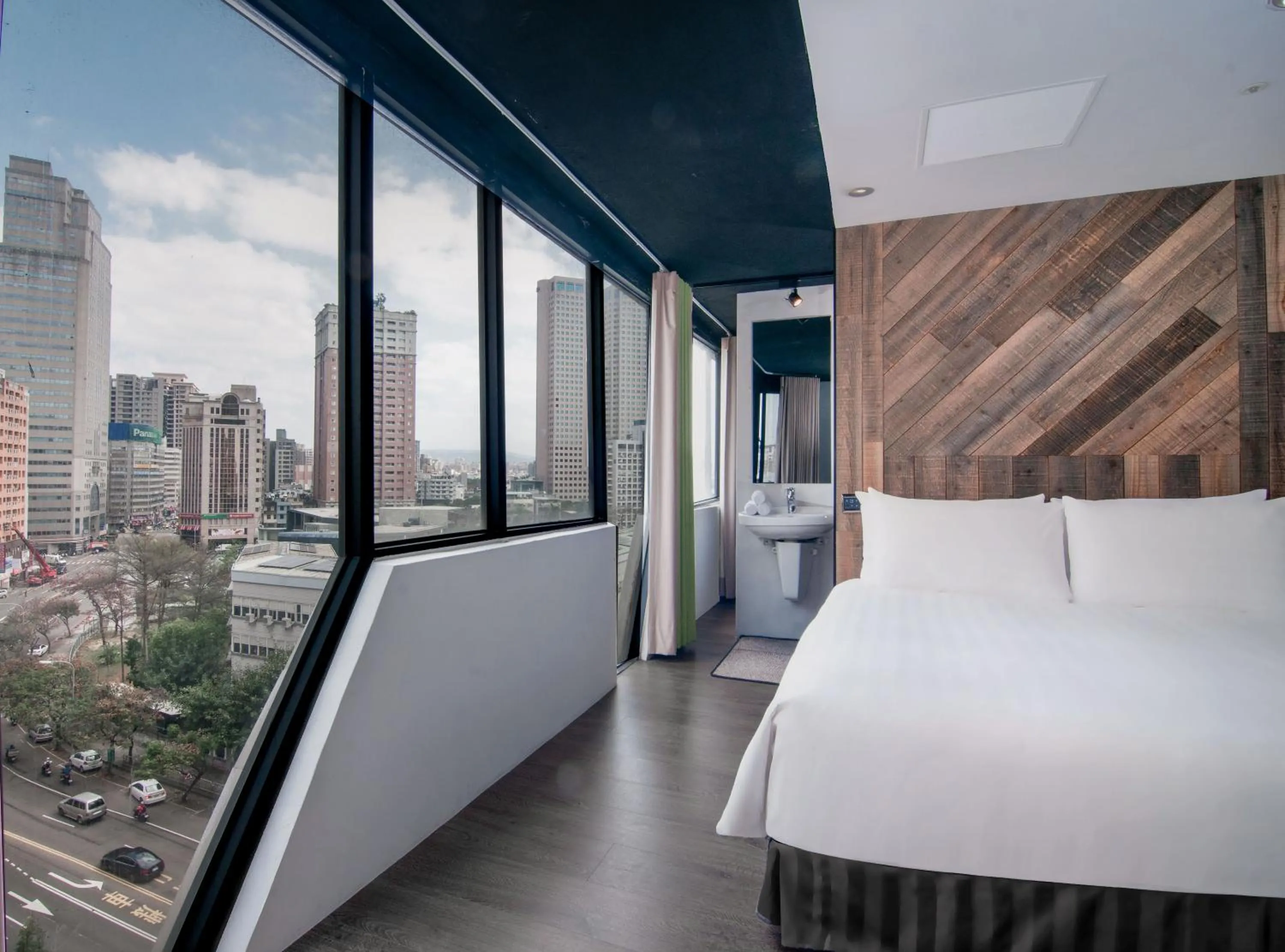 City view, Bed in Calligraphy Greenway Hotel