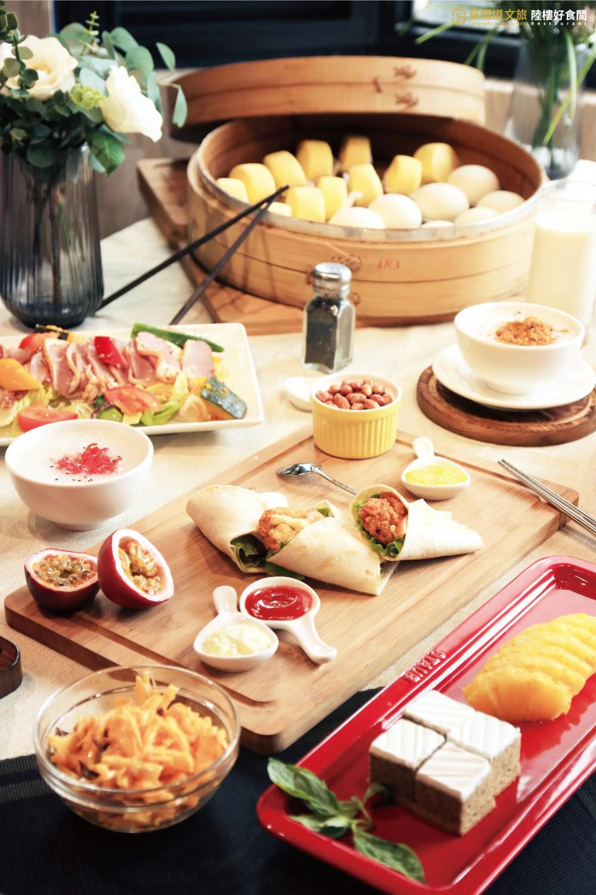 Restaurant/places to eat in Calligraphy Greenway Hotel