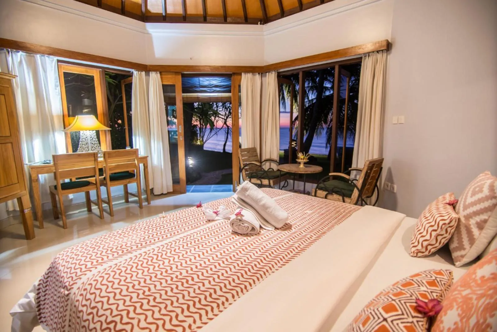 Property building, Bed in Mojito Beach Villas