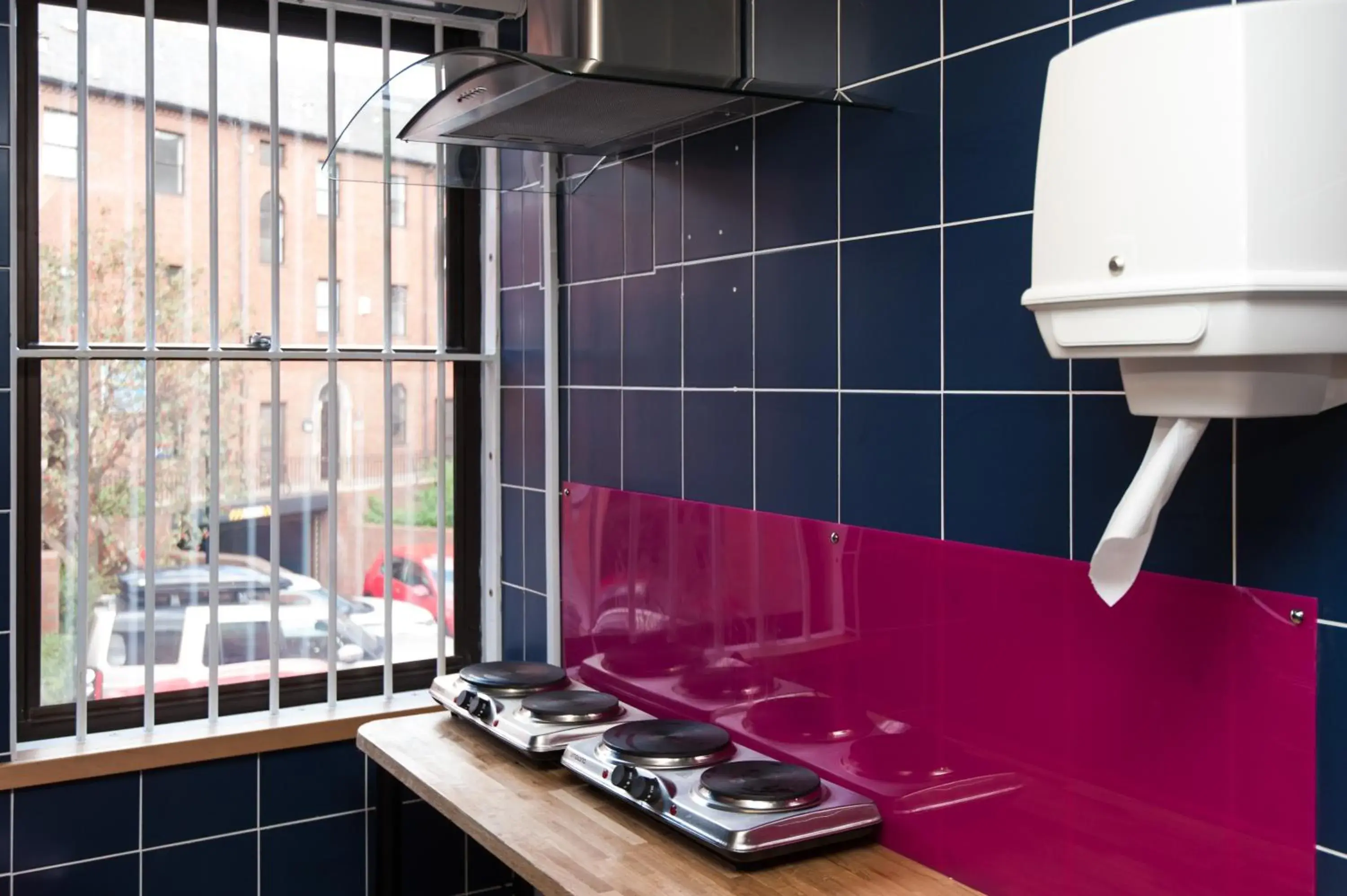 Superior Twin Room with Shared Bathroom in Russell Scott Backpackers Hostel Superior Twin Room with Shared Bathroom in Russell Scott Backpackers Hostel