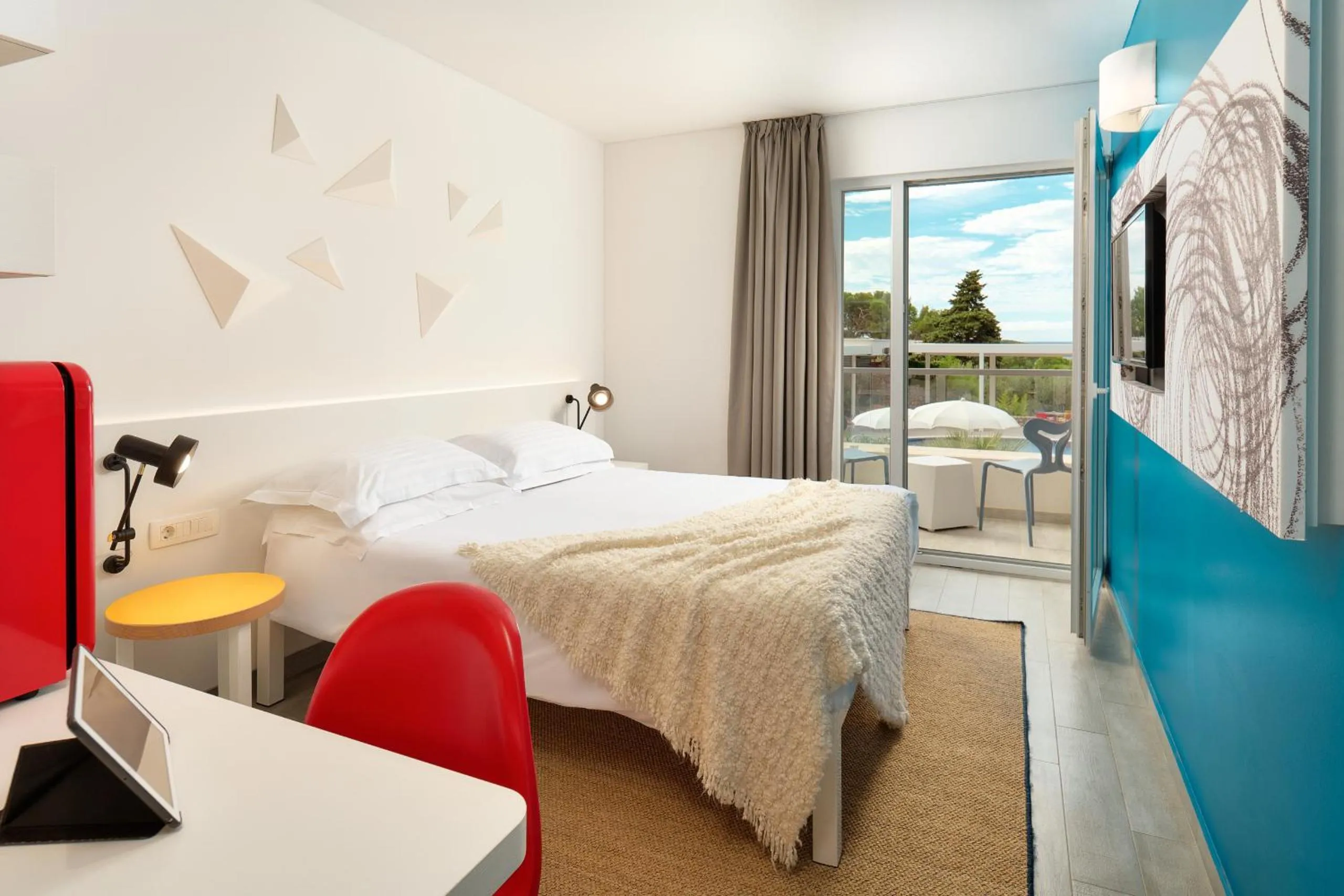 Balcony/Terrace, Bed in Pharos Hvar Bayhill Hotel