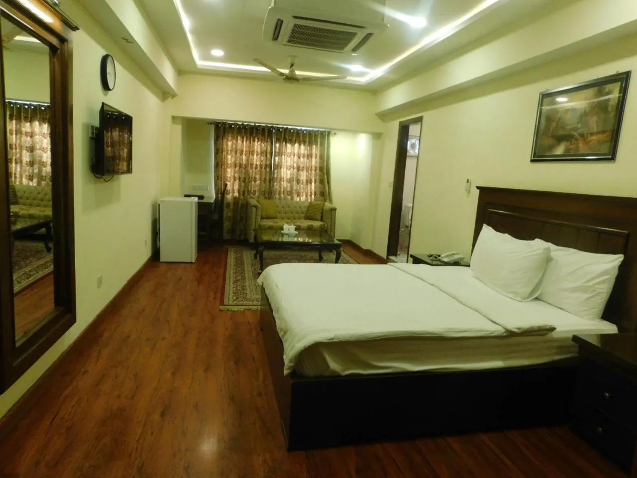 Bed in Diplomat Hotel