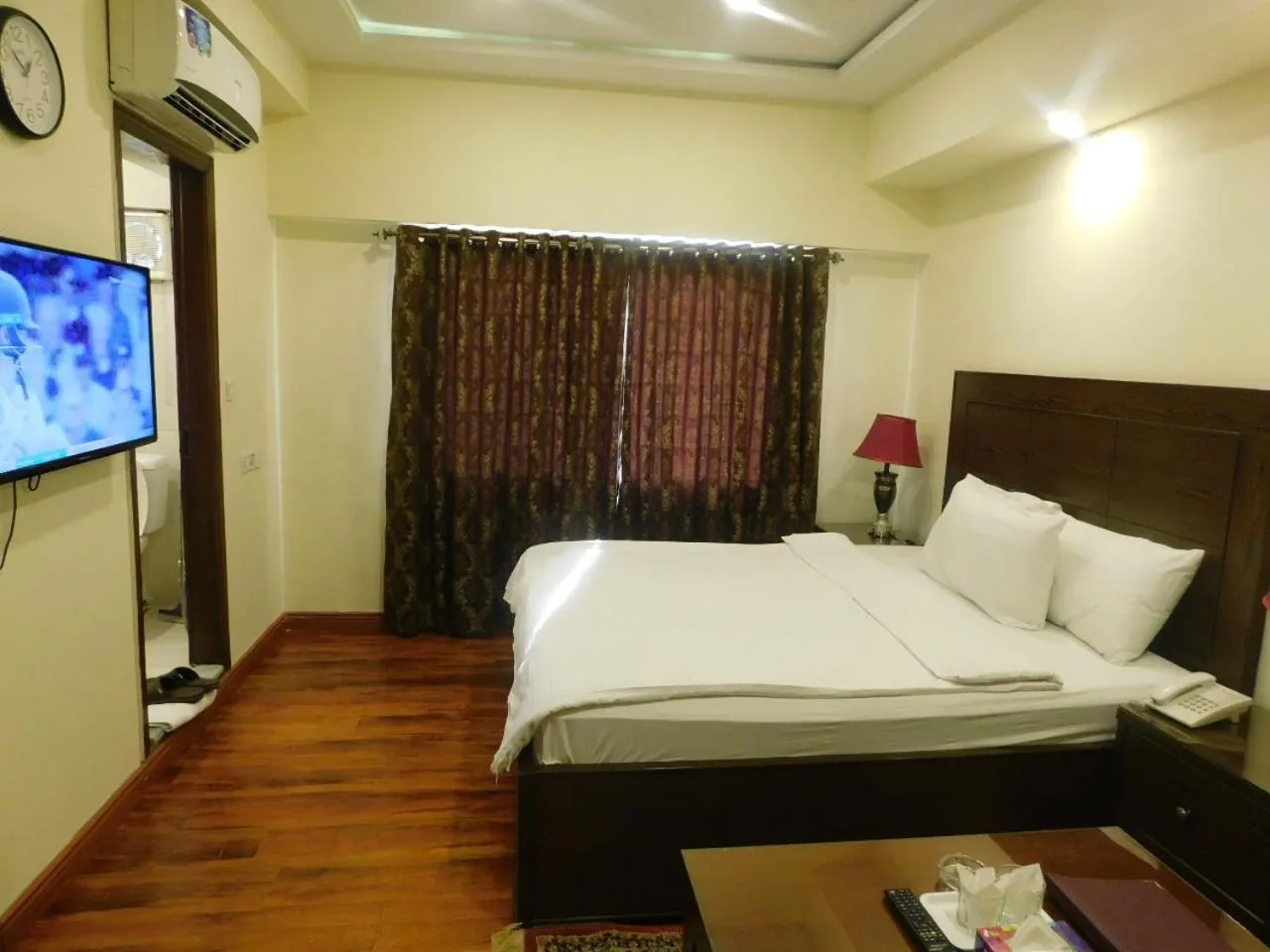 Bed in Diplomat Hotel