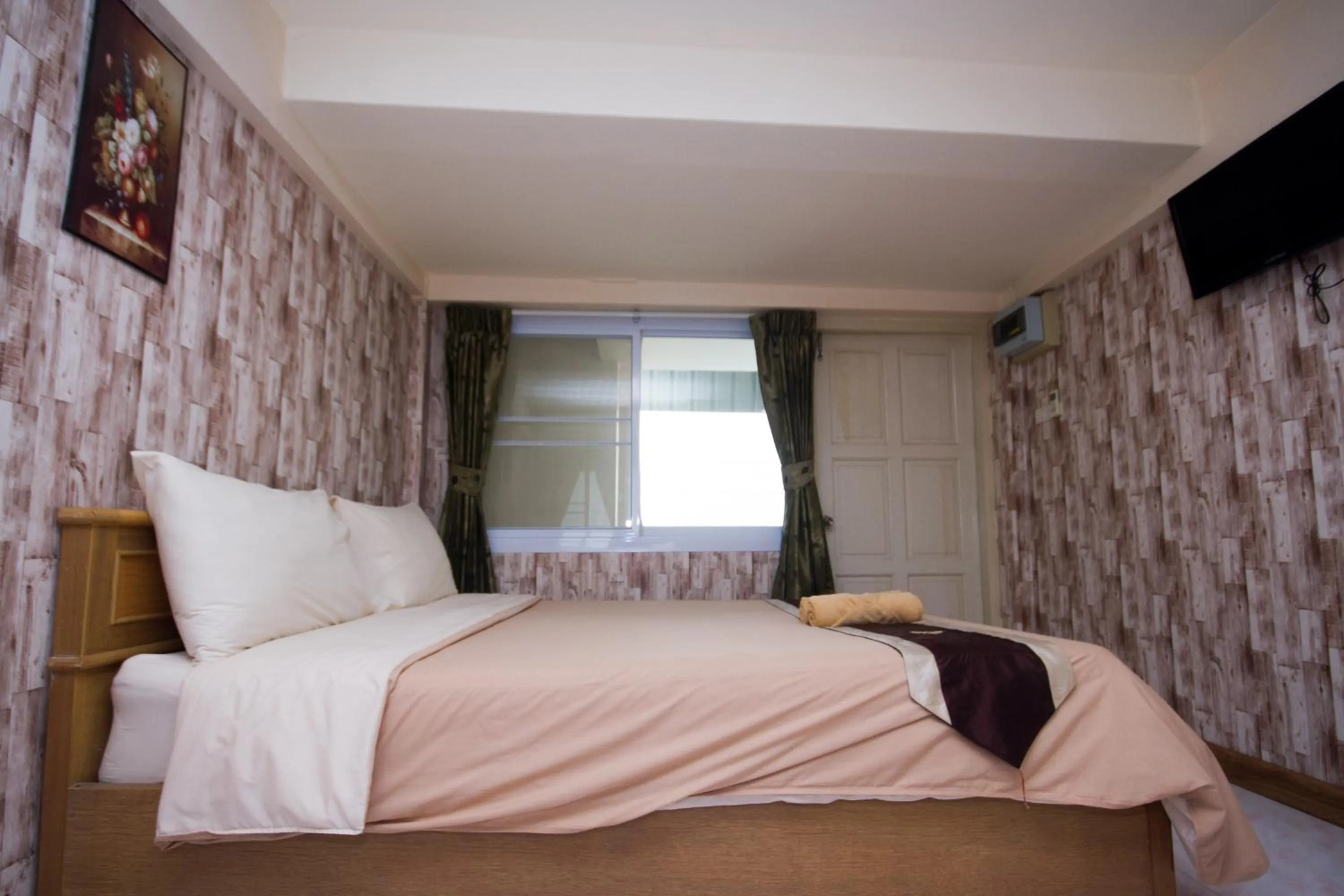 Bed in Jang Sripoom House