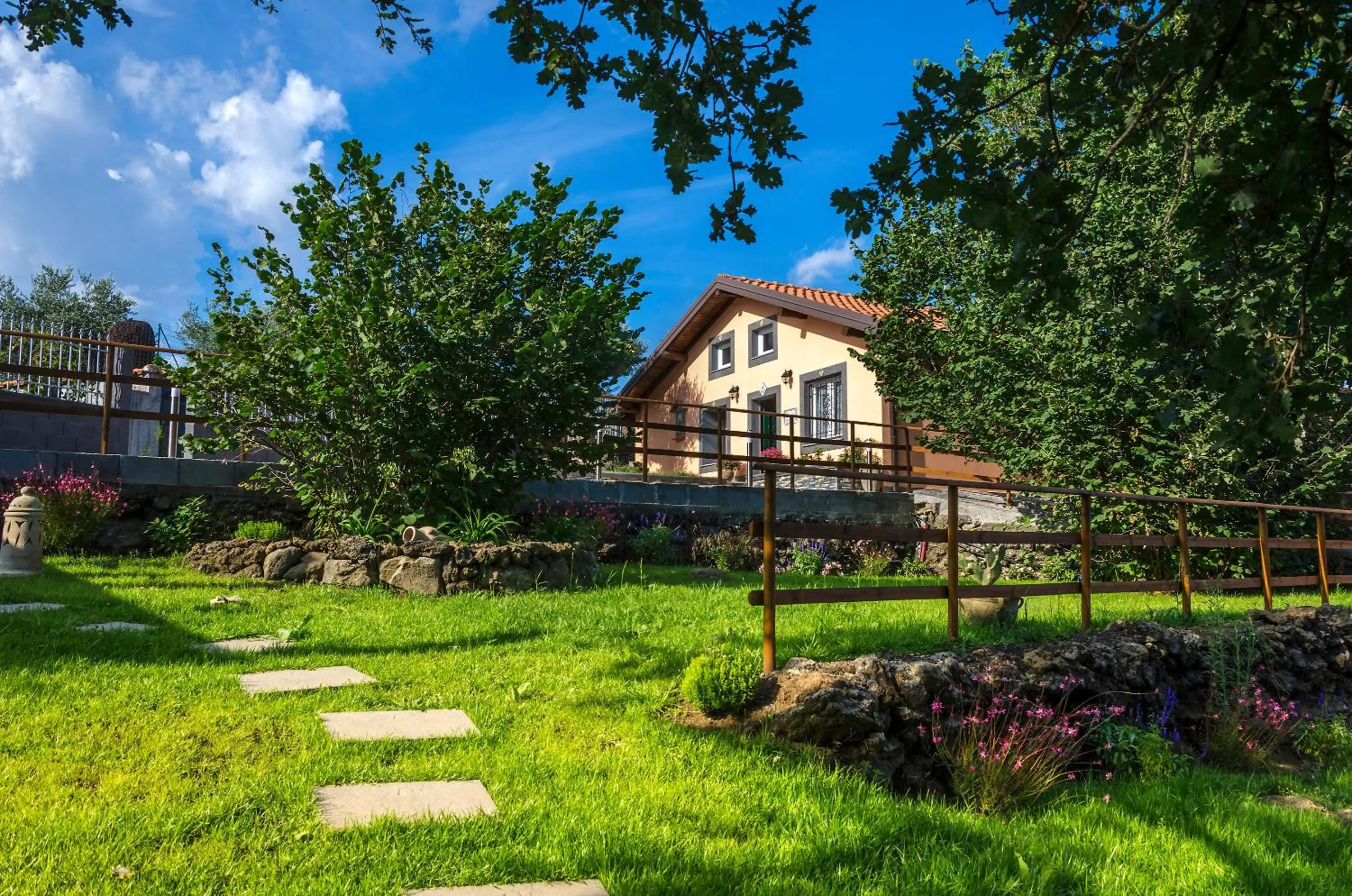 Villa del Gelso - Chalet nel Parco dell'Etna