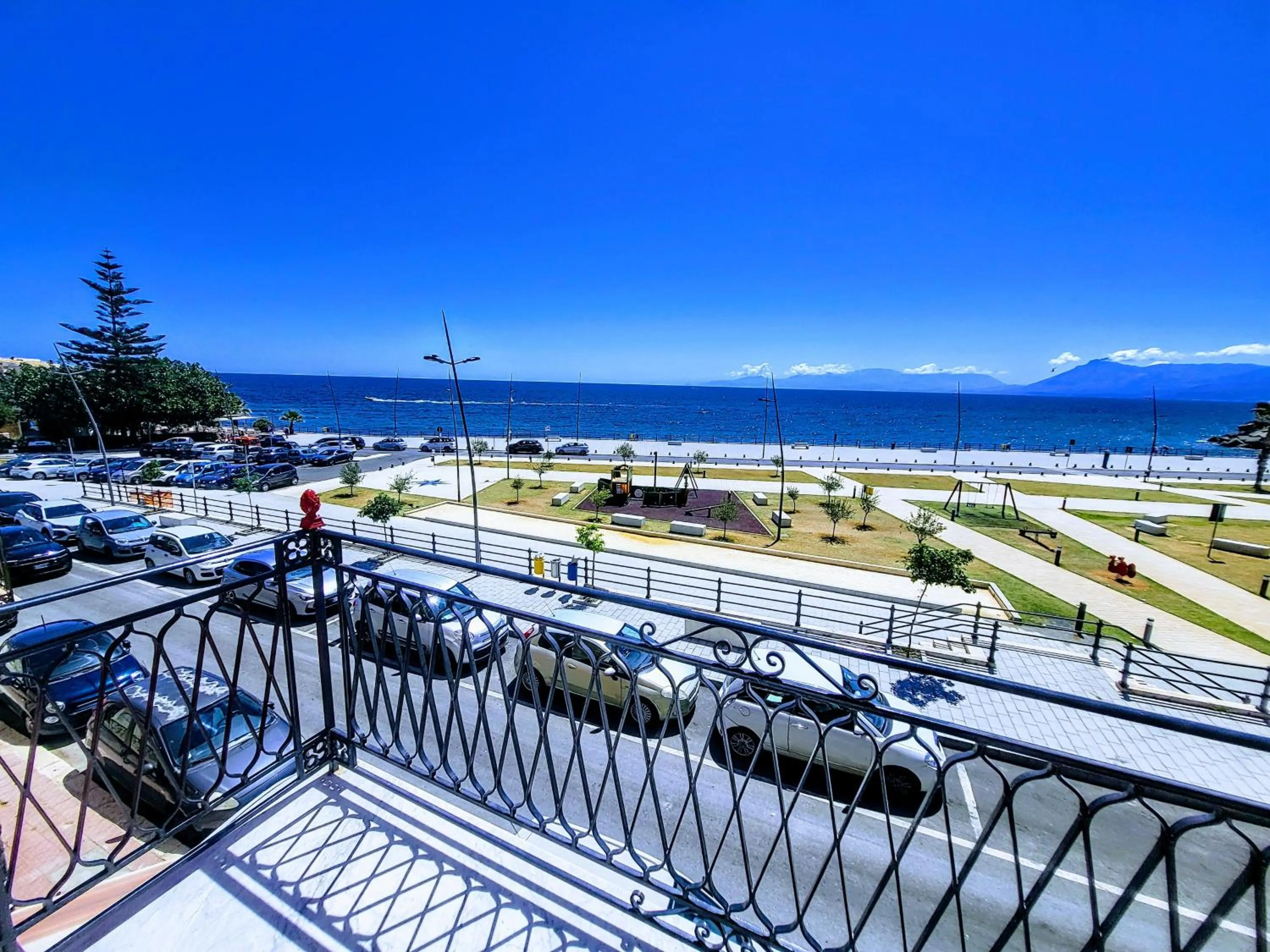 Property building in Seafront House Gabbiano Azzurro