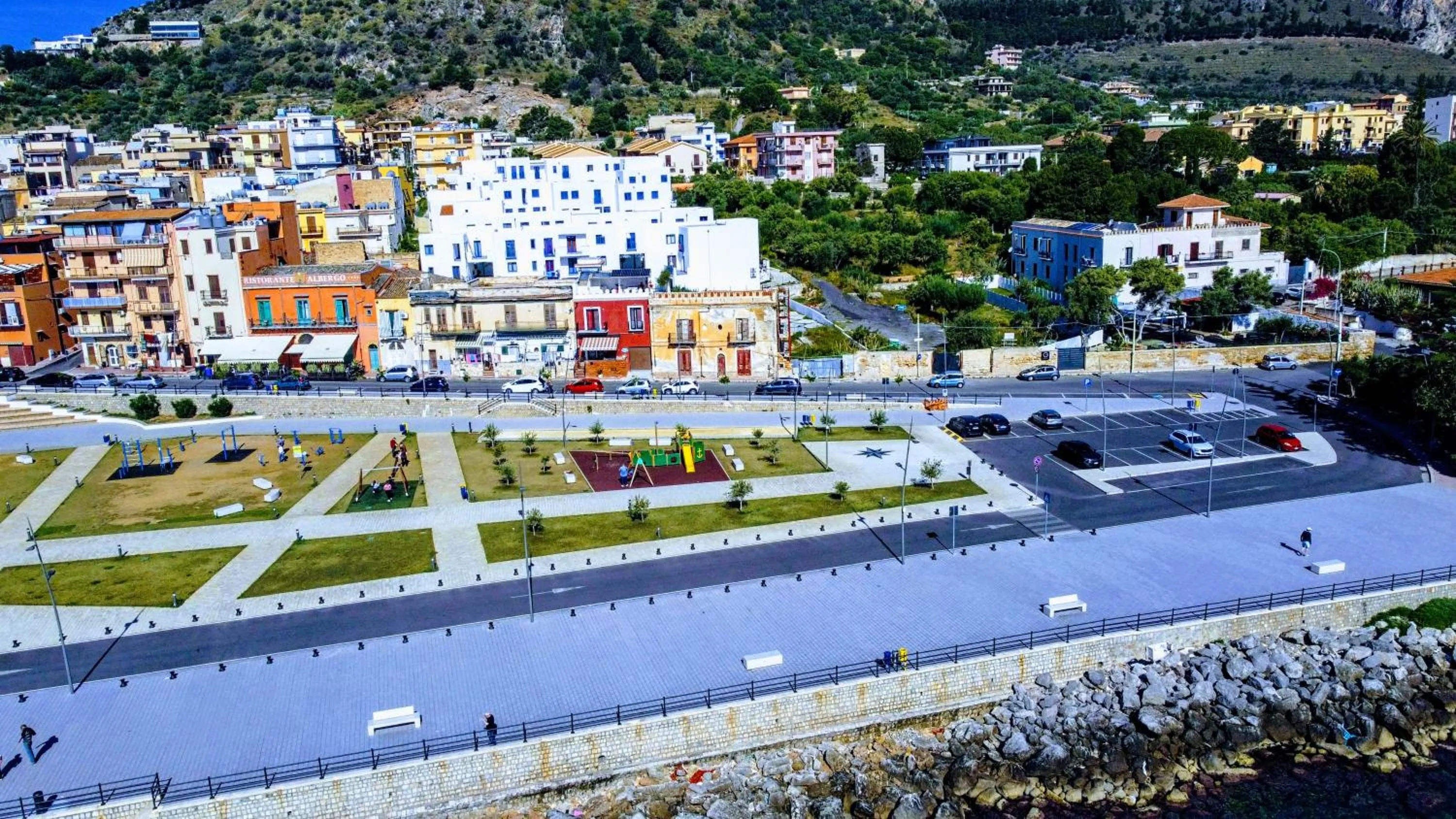Property building in Seafront House Gabbiano Azzurro