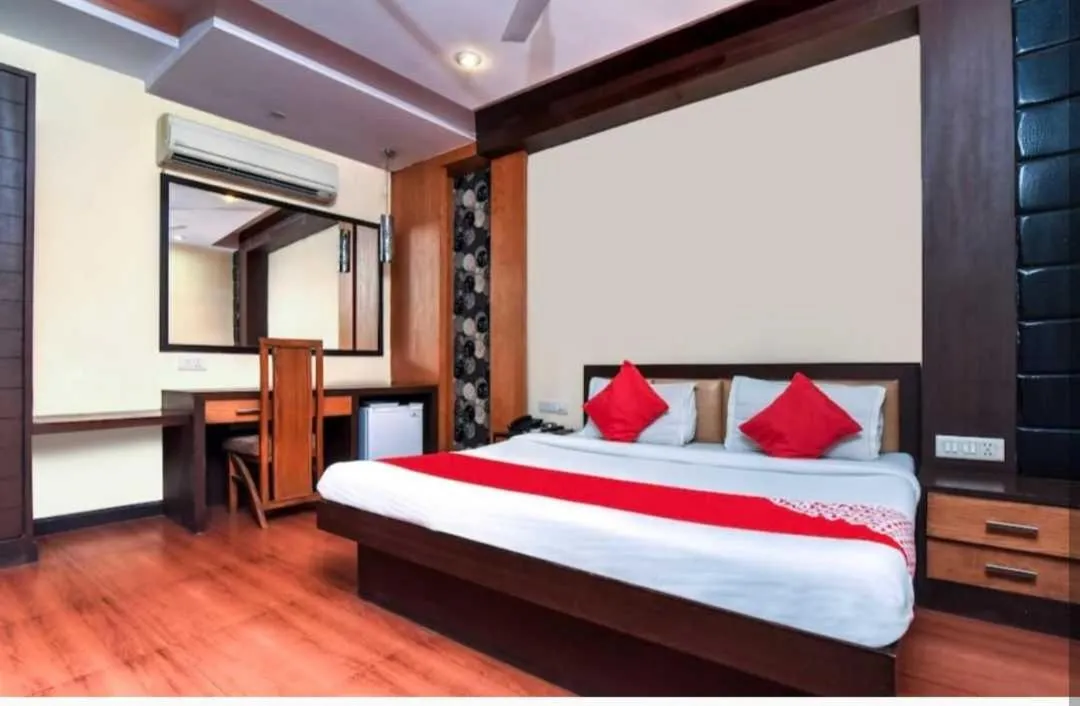 Bedroom in Hotel O Kochar Plaza