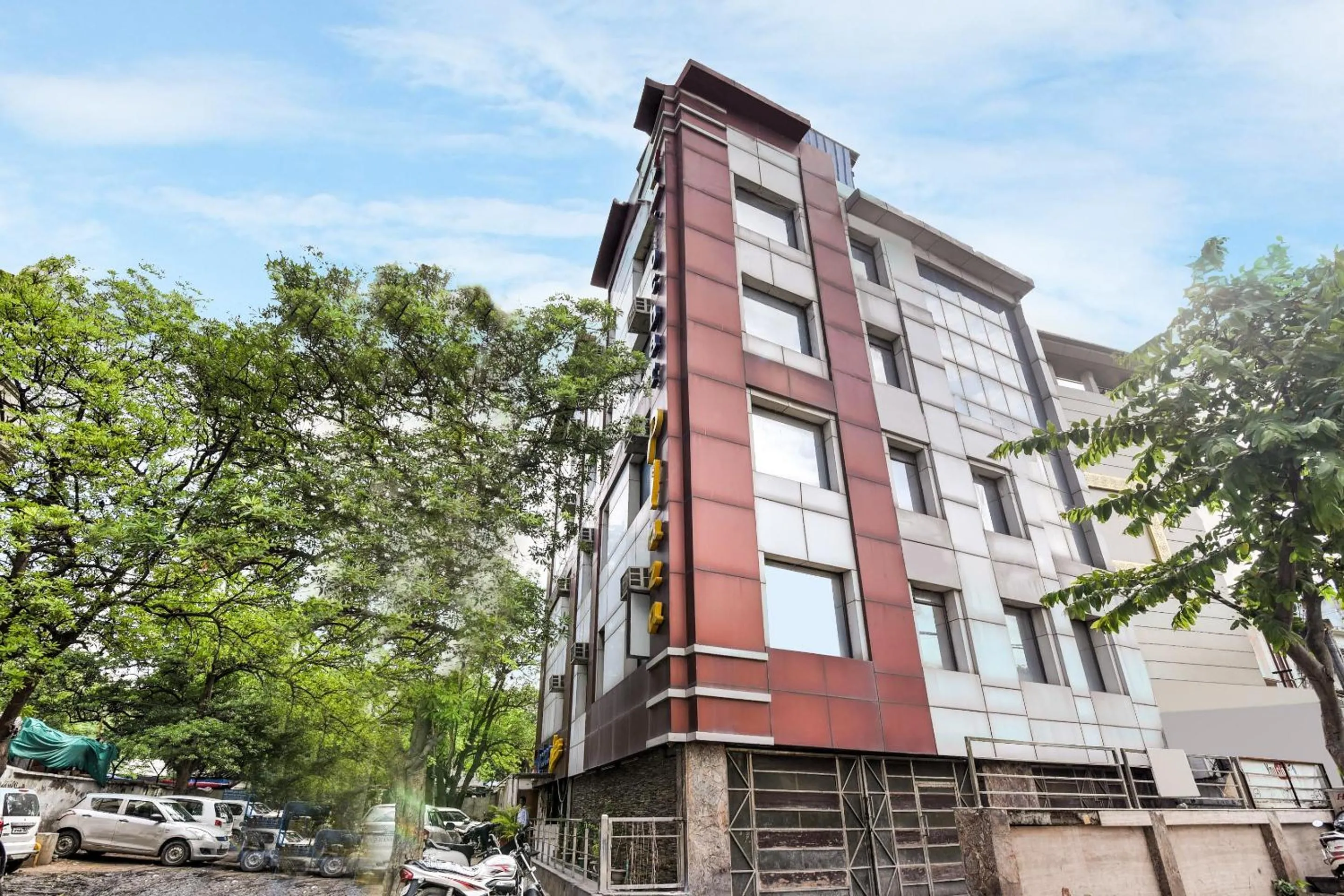 Facade/entrance in Hotel O Kochar Plaza