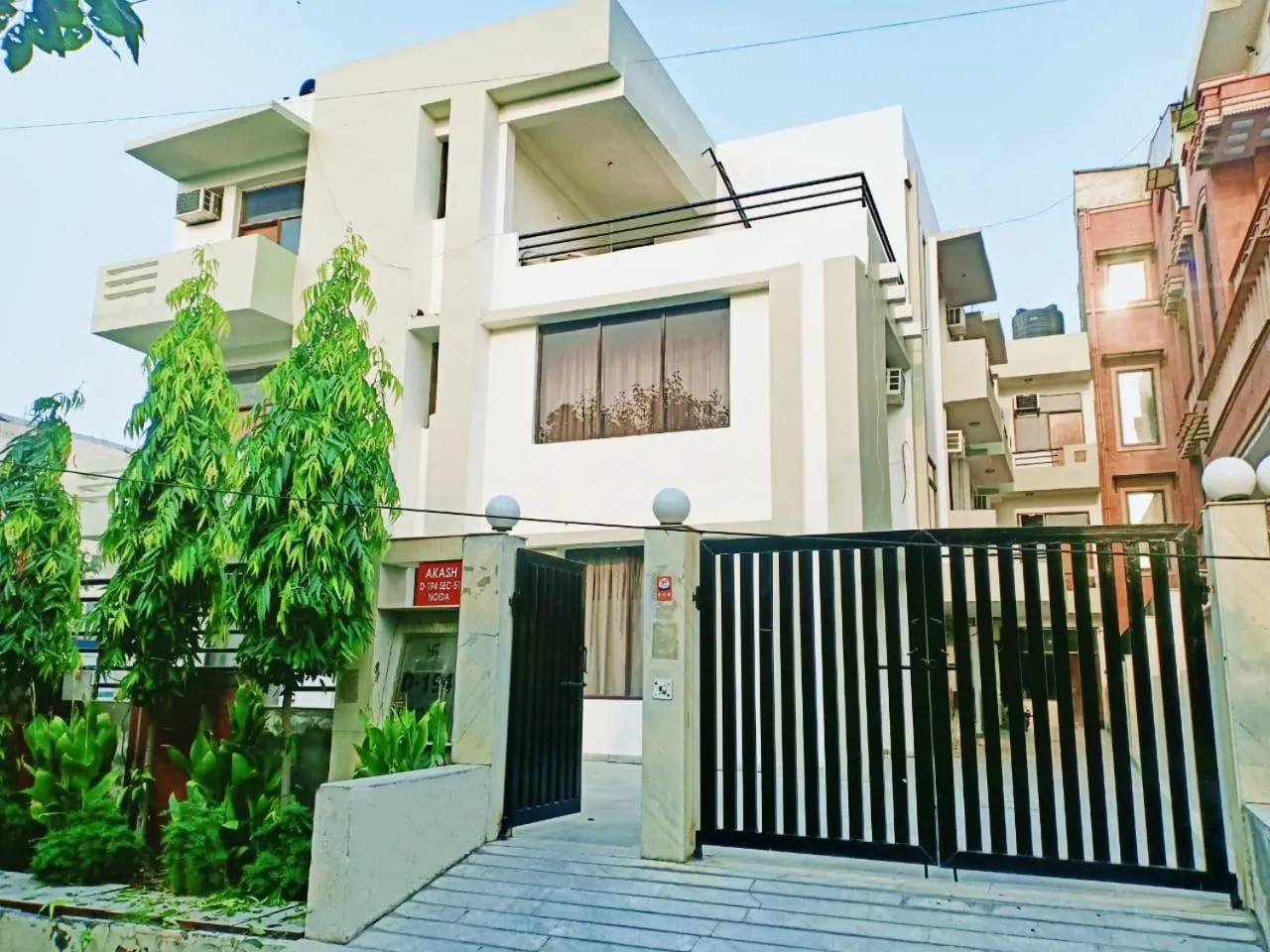 Facade/entrance in Hotel Akash Palace
