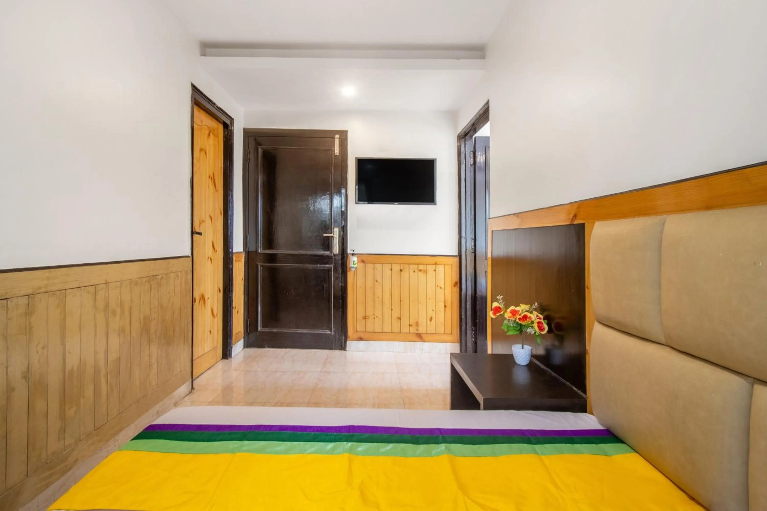 Bedroom, Bed in Itsy Hotels Avantika With Forest View