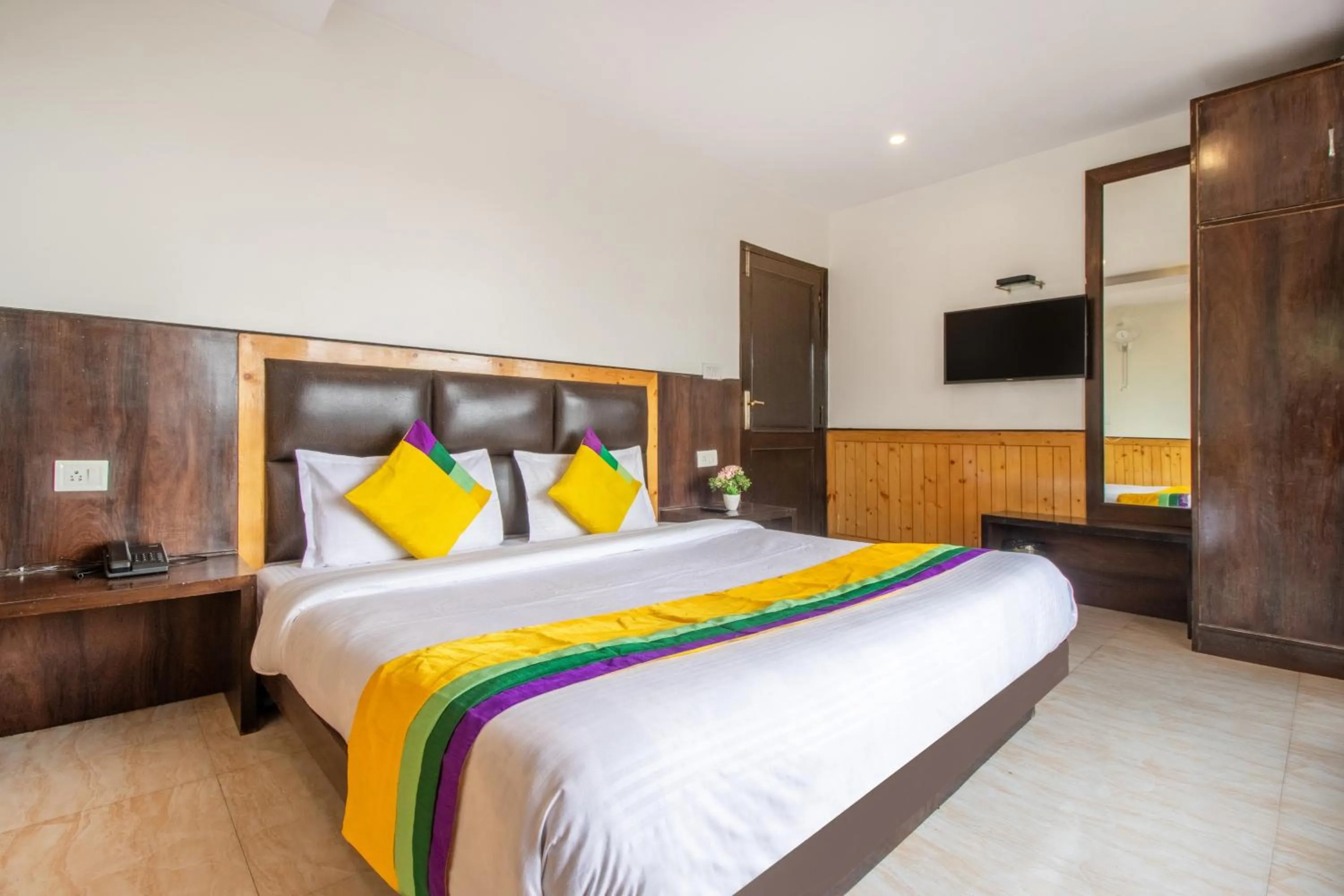Bedroom, Bed in Itsy Hotels Avantika With Forest View